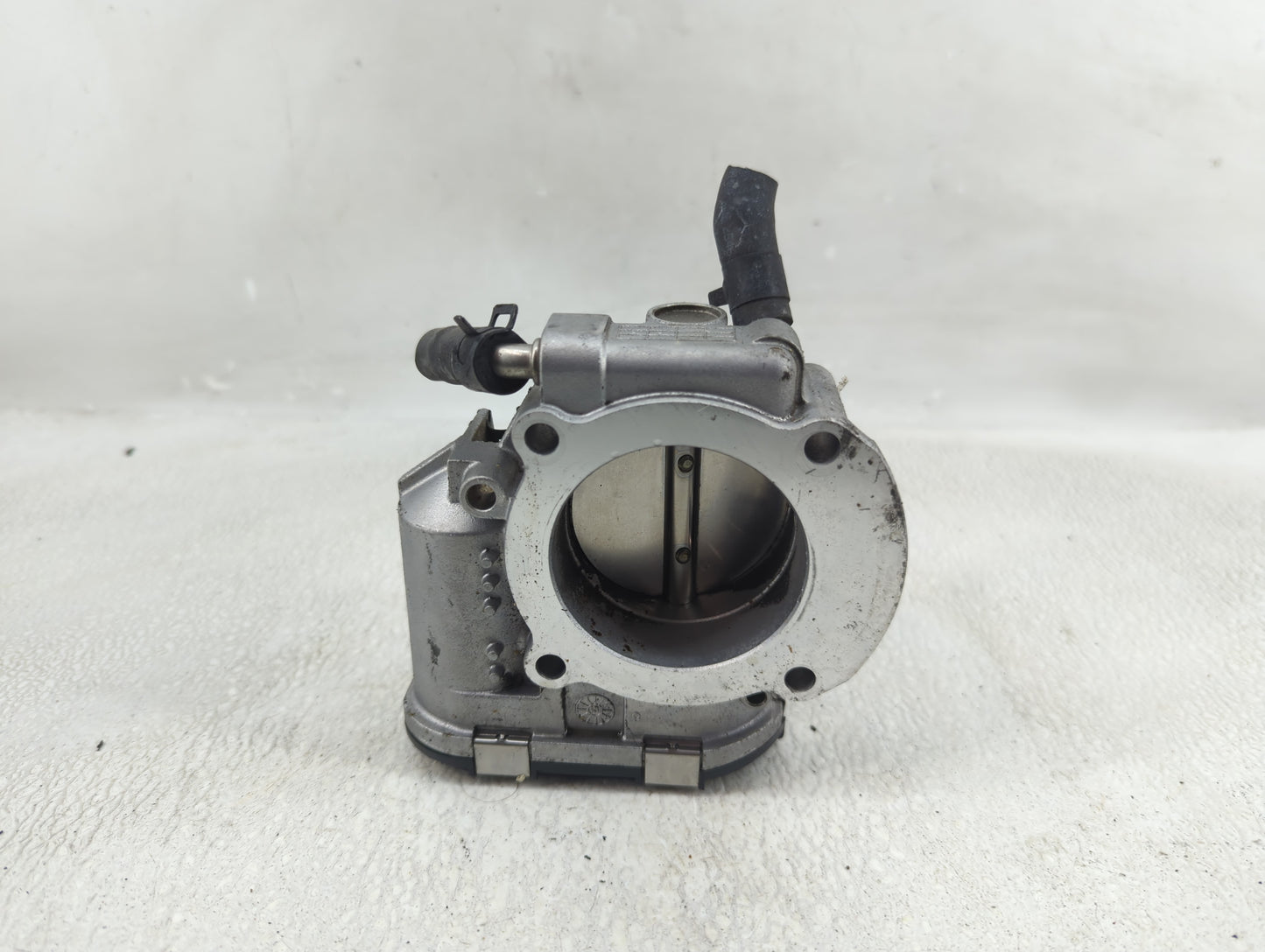 2011-2015 Hyundai Sonata Throttle Body P/N:90 4501 0020 35100-2G800 Fits Fits 2011 2012 2013 2014 2015 2016 OEM Used Auto Pa