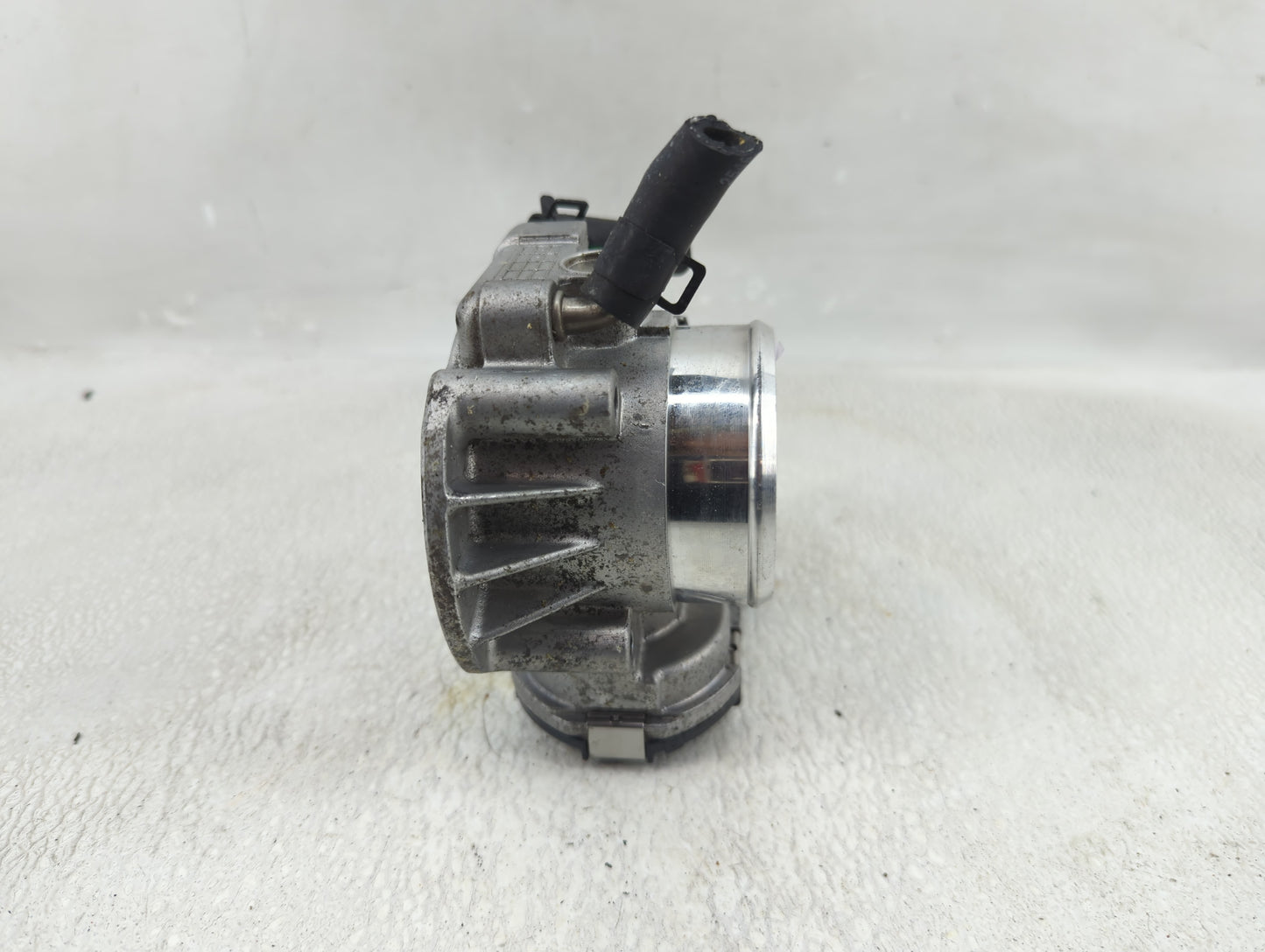 2011-2015 Hyundai Sonata Throttle Body P/N:90 4501 0020 35100-2G800 Fits Fits 2011 2012 2013 2014 2015 2016 OEM Used Auto Pa