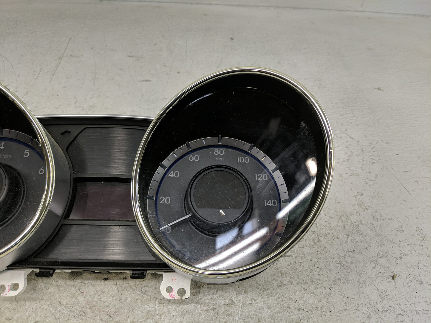 2011-2014 Hyundai Sonata Instrument Cluster Speedometer Gauges P/N:94001-3Q014 Fits Fits 2011 2012 2013 2014 OEM Used Auto P