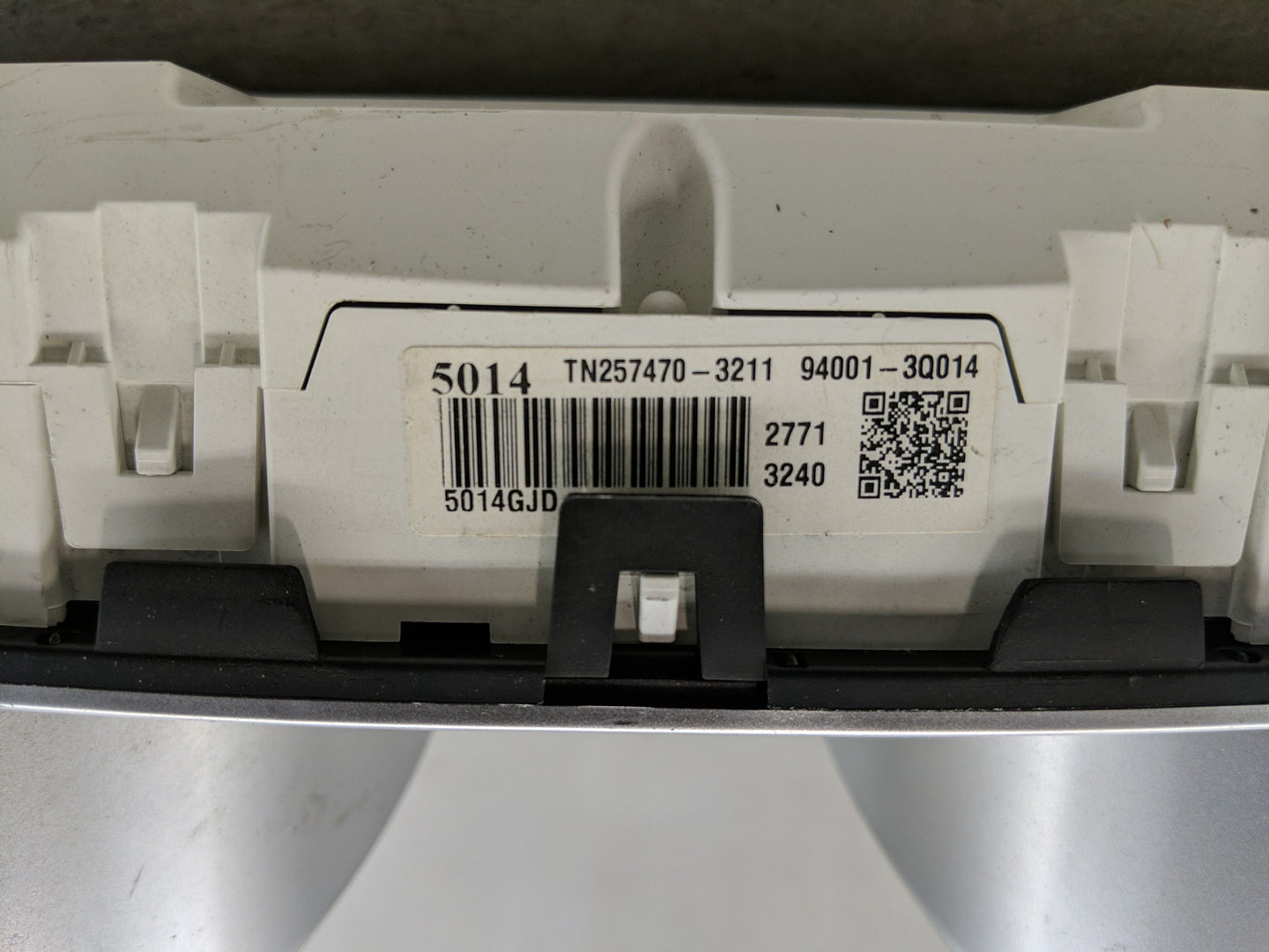 2011-2014 Hyundai Sonata Instrument Cluster Speedometer Gauges P/N:94001-3Q014 Fits Fits 2011 2012 2013 2014 OEM Used Auto P