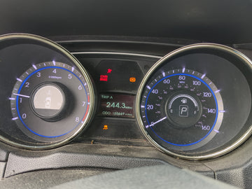2011-2014 Hyundai Sonata Instrument Cluster Speedometer Gauges Fits Fits 2011 2012 2013 2014 OEM Used Auto Parts
