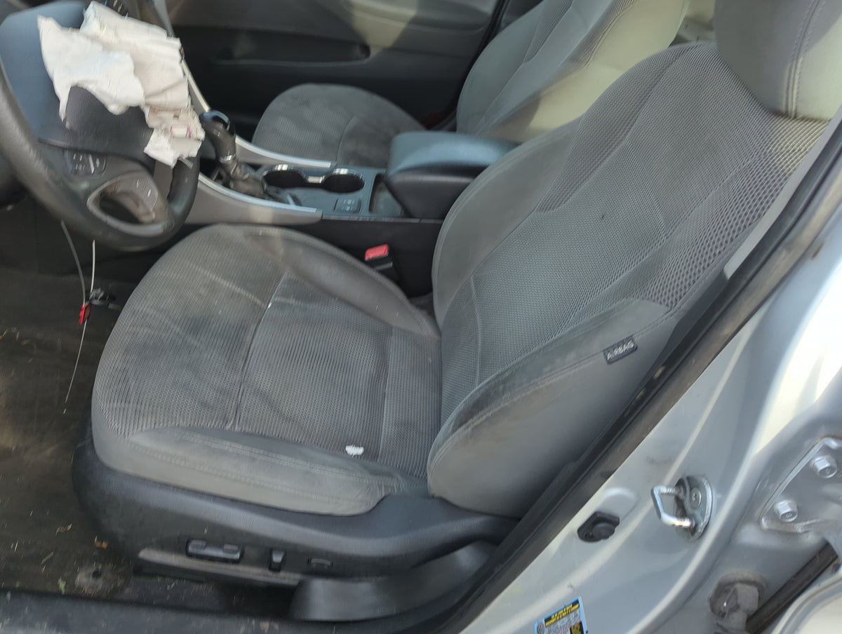 2013-2014 Hyundai Sonata Driver Front Seat Oem 1289340 - Oemusedautoparts1.com