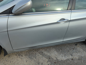 2011-2014 Hyundai Sonata Driver Front Door Oem - Oemusedautoparts1.com