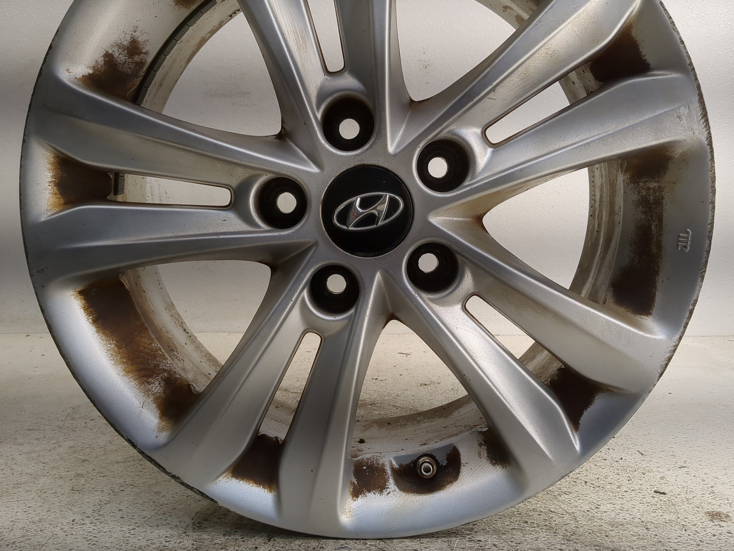 2011-2014 Hyundai Sonata Oem Wheel Rim - Oemusedautoparts1.com