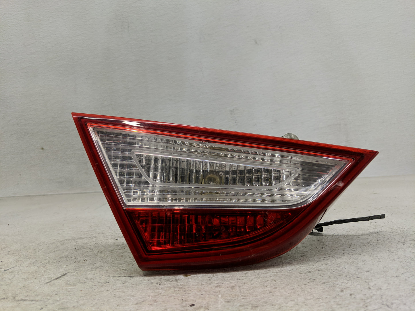 2011-2014 Hyundai Sonata Tail Light Assembly Driver Left OEM Fits Fits 2011 2012 2013 2014 OEM Used Auto Parts - Oemusedauto