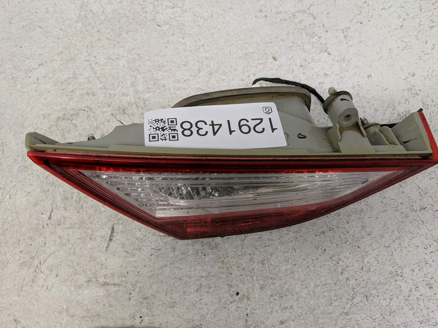 2011-2014 Hyundai Sonata Tail Light Assembly Driver Left OEM Fits Fits 2011 2012 2013 2014 OEM Used Auto Parts - Oemusedauto