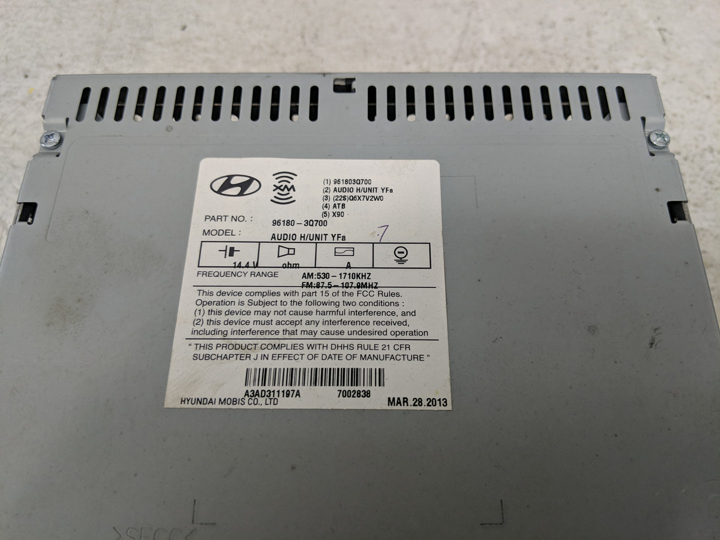 2013-2014 Hyundai Sonata Radio AM FM Cd Player Receiver Replacement P/N:96180-3Q700 Fits Fits 2013 2014 OEM Used Auto Parts 