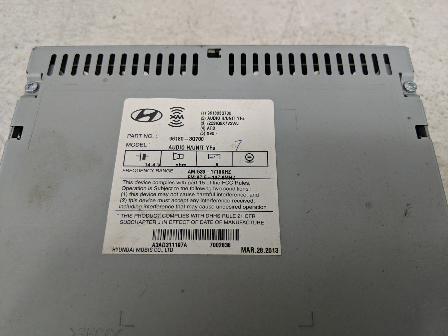 2013-2014 Hyundai Sonata Radio AM FM Cd Player Receiver Replacement P/N:96180-3Q700 Fits Fits 2013 2014 OEM Used Auto Parts 