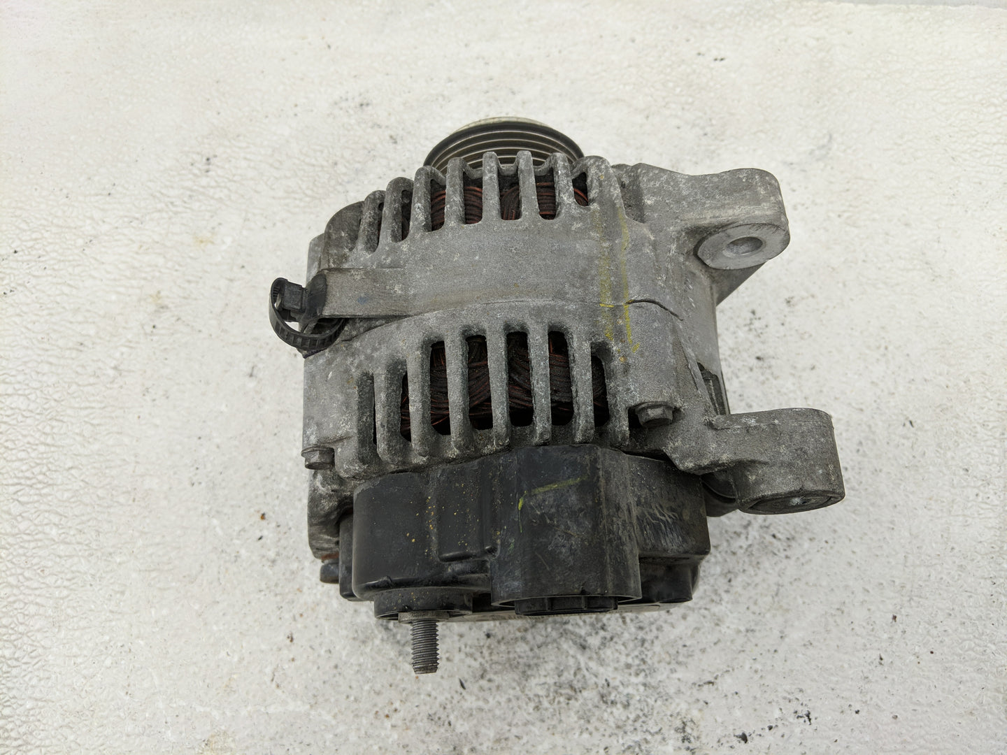 2011-2013 Hyundai Sonata Alternator Replacement Generator Charging Assembly Engine OEM P/N:2606184 B 37300-2G150 Fits OEM Us