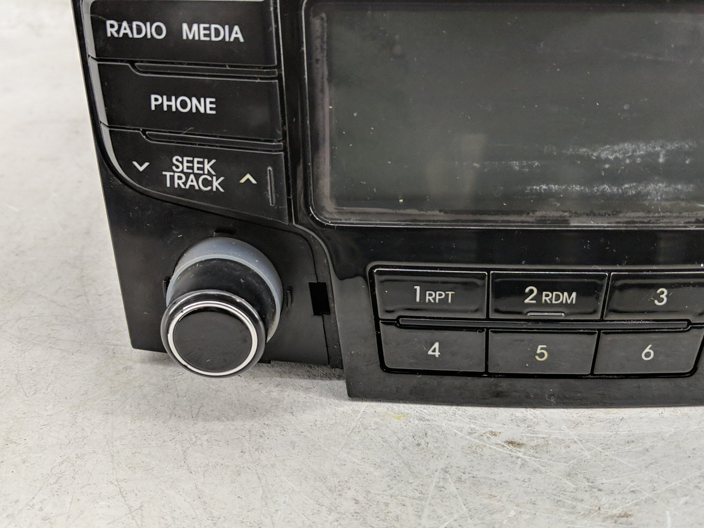 2013-2014 Hyundai Sonata Radio AM FM Cd Player Receiver Replacement P/N:96180-3Q700 Fits Fits 2013 2014 OEM Used Auto Parts 