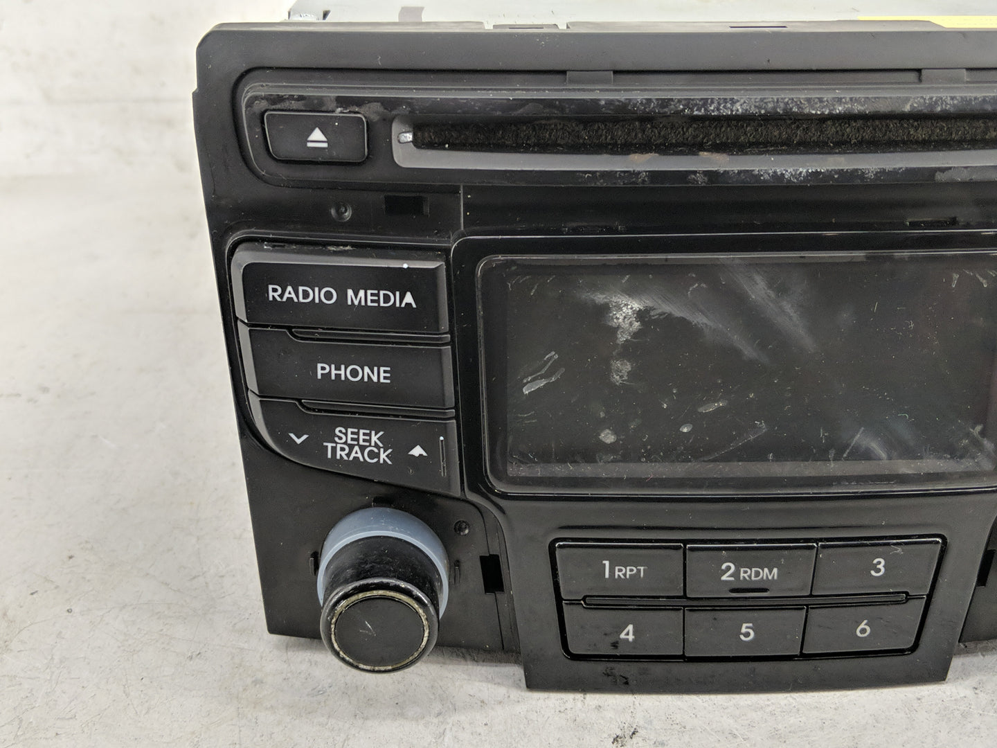 2013-2014 Hyundai Sonata Radio AM FM Cd Player Receiver Replacement P/N:96180-3Q700 96190-3Q700 Fits Fits 2013 2014 OEM Used