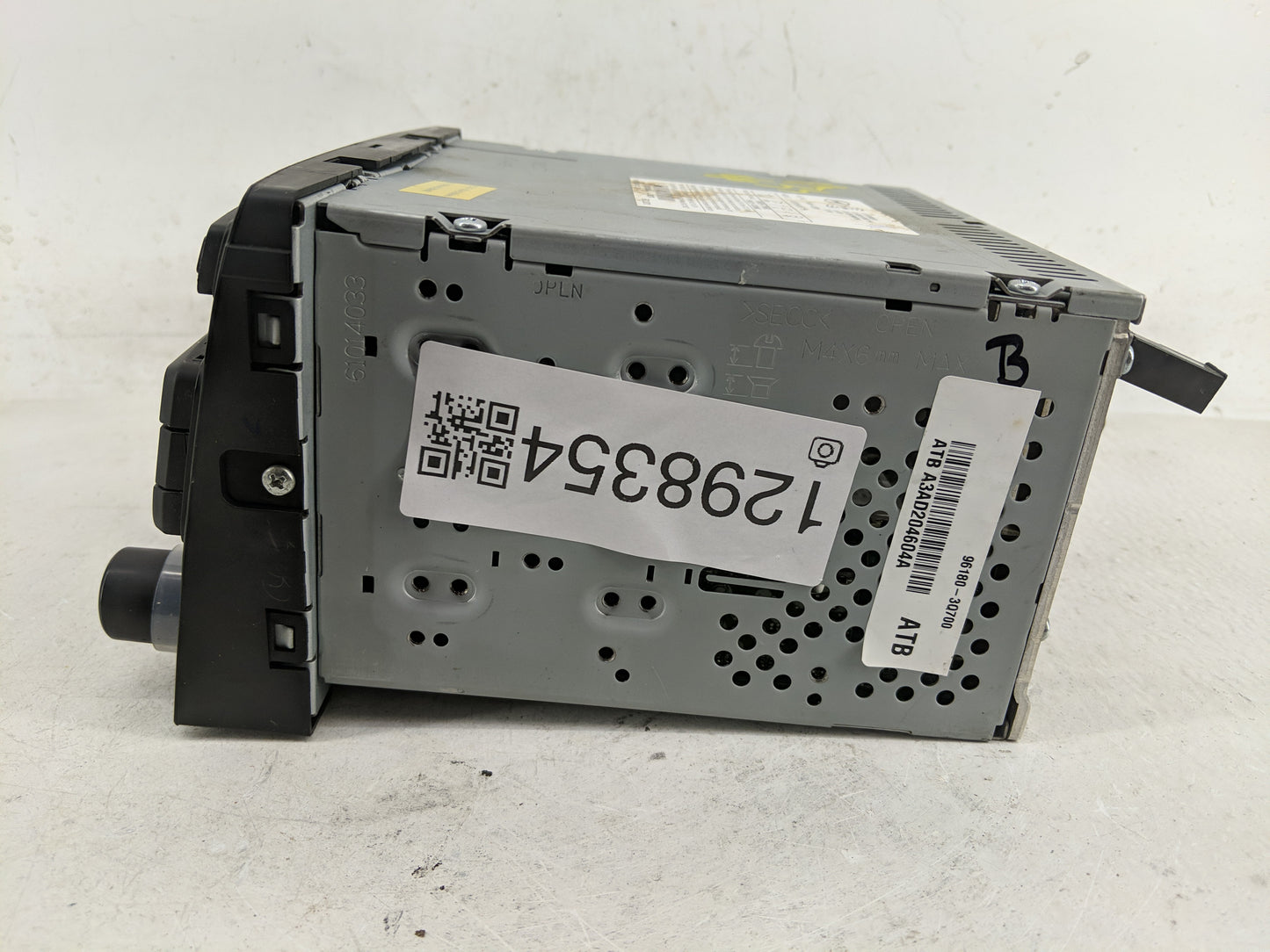 2013-2014 Hyundai Sonata Radio AM FM Cd Player Receiver Replacement P/N:96180-3Q700 96190-3Q700 Fits Fits 2013 2014 OEM Used