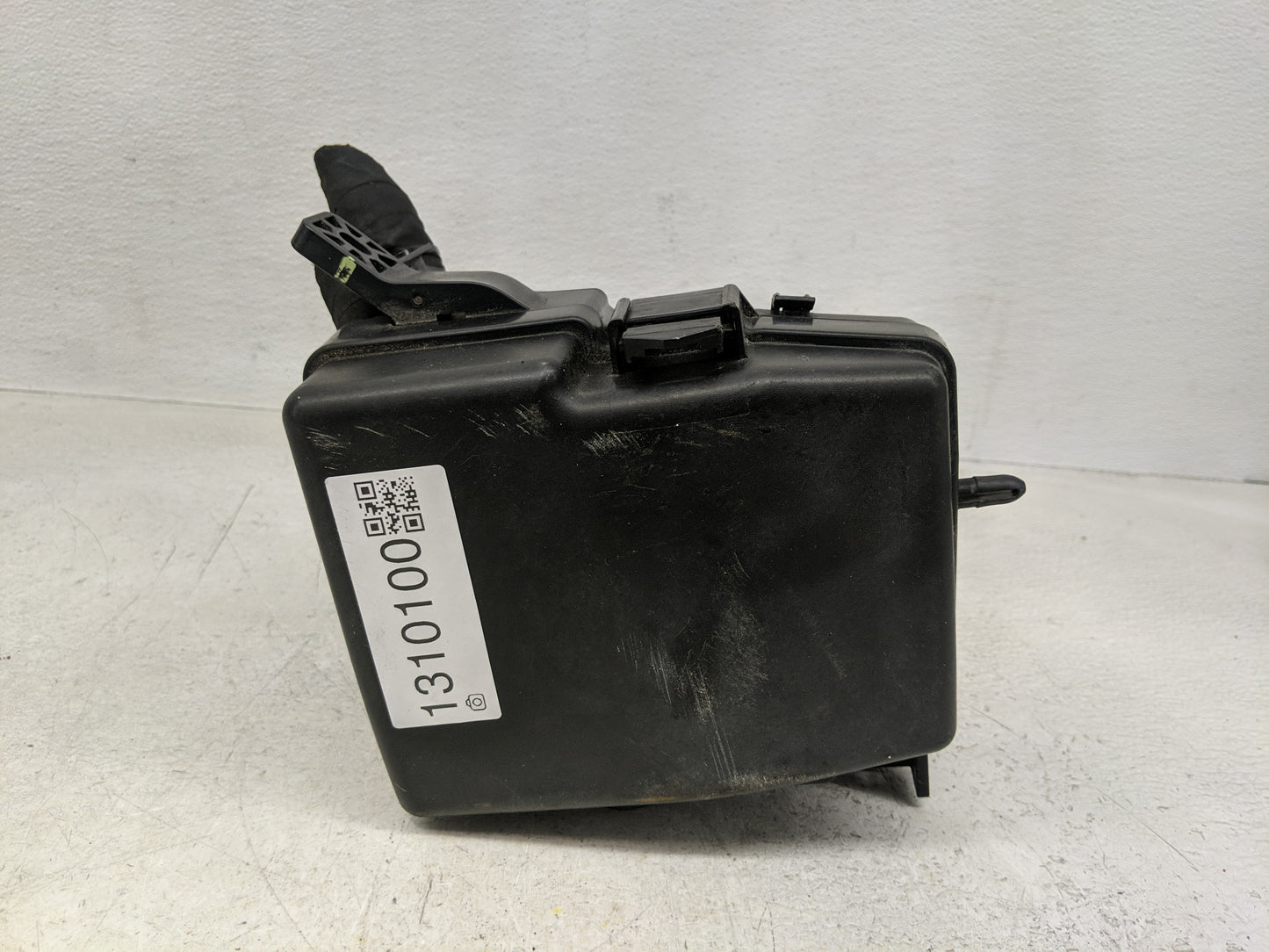 2011-2014 Hyundai Sonata Fusebox Fuse Box Panel Relay Module P/N:91950-3S740 Fits Fits 2011 2012 2013 2014 OEM Used Auto Par
