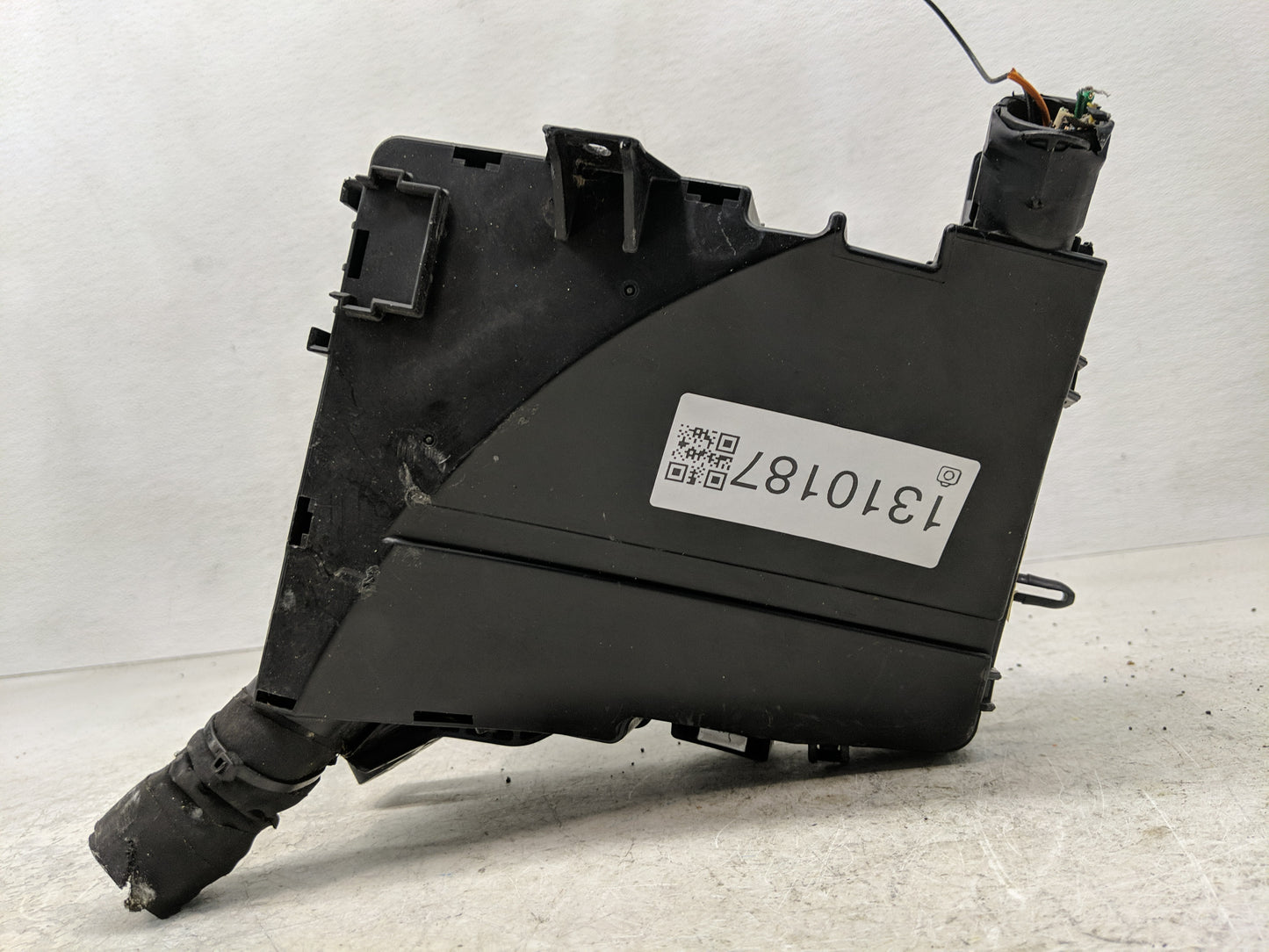 2011-2014 Hyundai Sonata Fusebox Fuse Box Panel Relay Module P/N:91201-3Q010 Fits Fits 2011 2012 2013 2014 OEM Used Auto Par