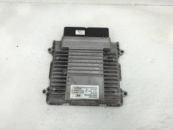 compare product 2013 Hyundai Sonata PCM Engine Control Computer ECU ECM PCU OEM P/N:39111-2G673 39101-2G673 Fits OEM Used Auto Parts