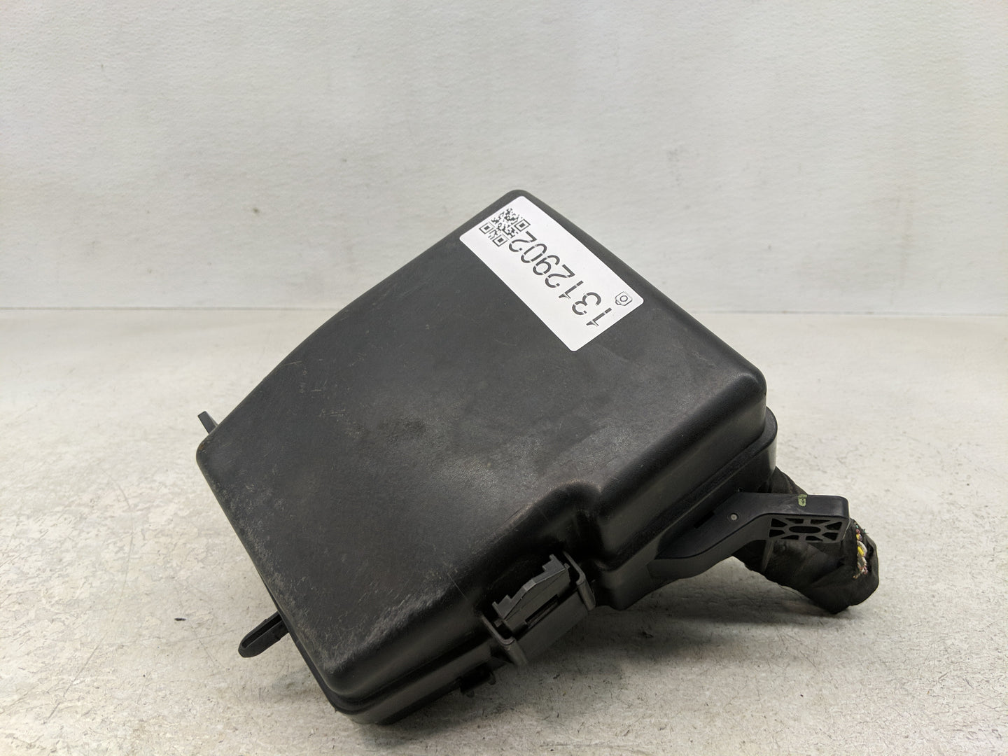 2011-2014 Hyundai Sonata Fusebox Fuse Box Panel Relay Module P/N:18790-01316 VS917503Q070YC Fits Fits 2011 2012 2013 2014 OE