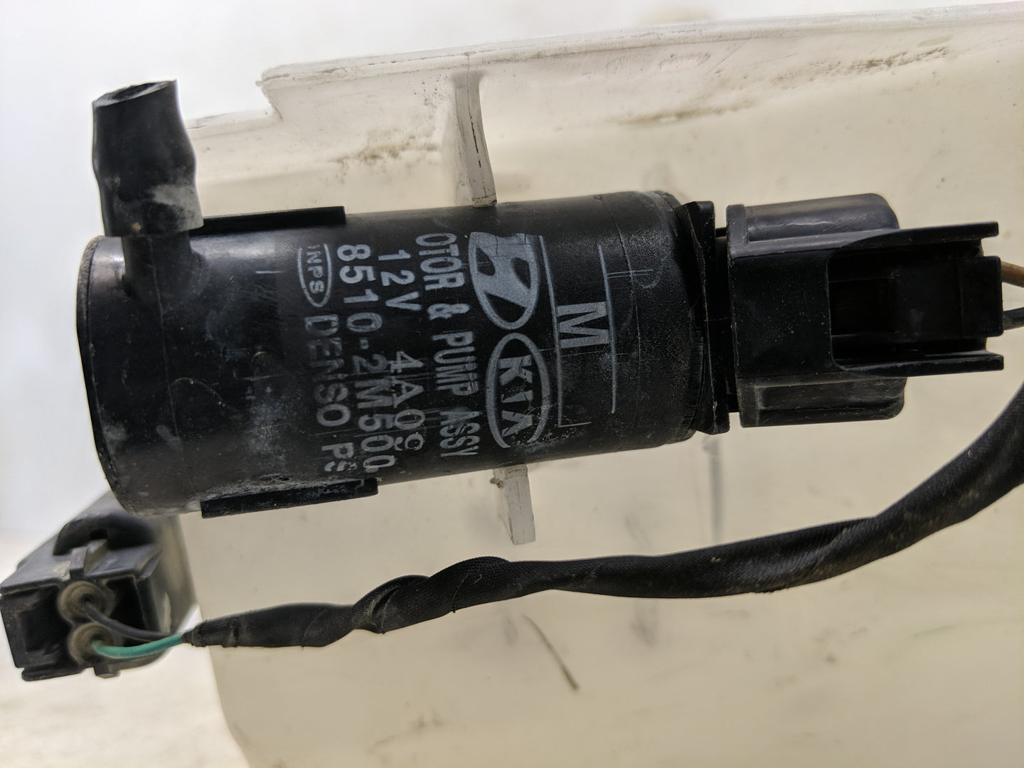 2011-2015 Hyundai Sonata Windshield Washer Fluid Reservoir Bottle Oem - Oemusedautoparts1.com