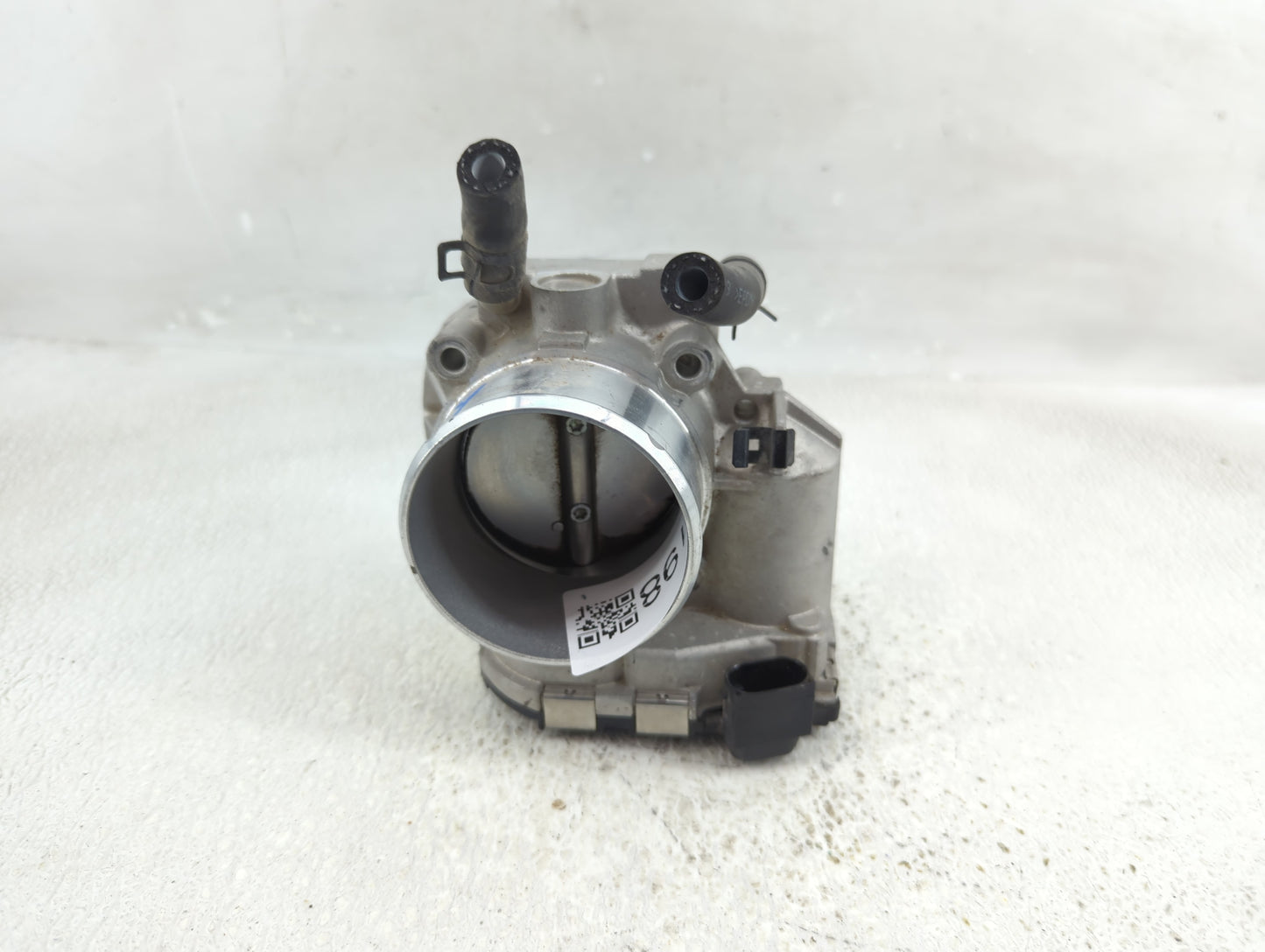 2011-2014 Hyundai Sonata Throttle Body P/N:35100-2G700 Fits Fits 2011 2012 2013 2014 2015 2016 OEM Used Auto Parts - Oemused