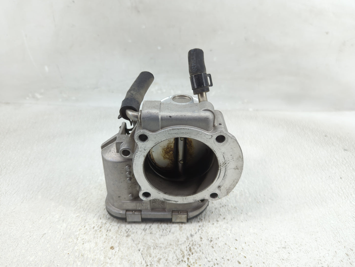 2011-2014 Hyundai Sonata Throttle Body P/N:35100-2G700 Fits Fits 2011 2012 2013 2014 2015 2016 OEM Used Auto Parts - Oemused