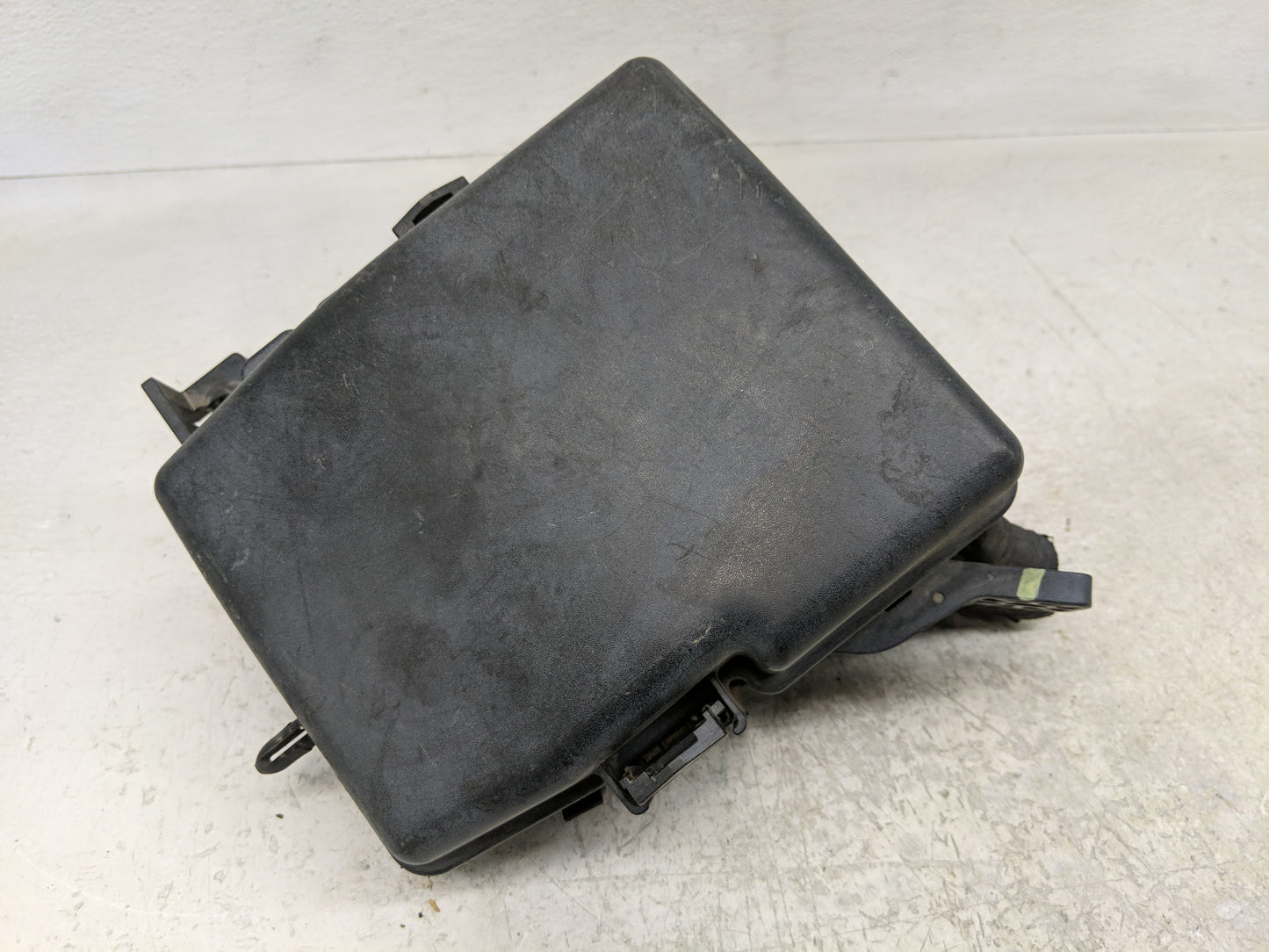 2013-2015 Hyundai Sonata Fusebox Fuse Box Panel Relay Module P/N:VS912003Q204YB Fits Fits 2013 2014 2015 OEM Used Auto Parts