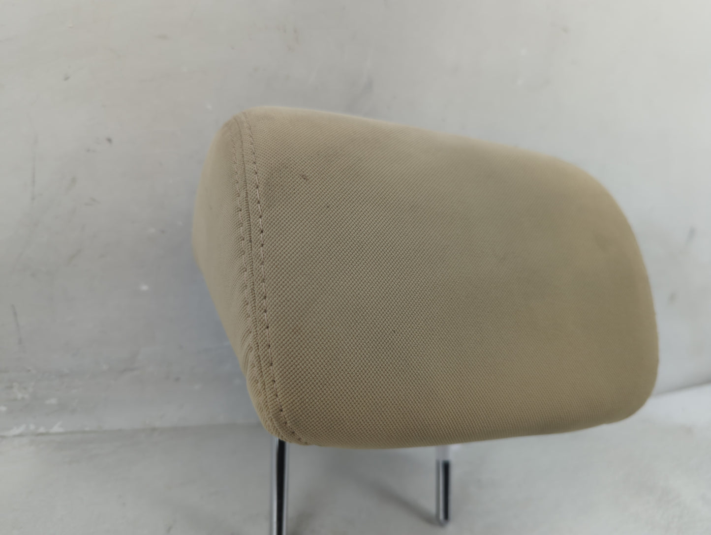 2013-2014 Hyundai Sonata Headrest Head Rest Rear Center Seat Fits Fits 2013 2014 OEM Used Auto Parts - Oemusedautoparts1.com