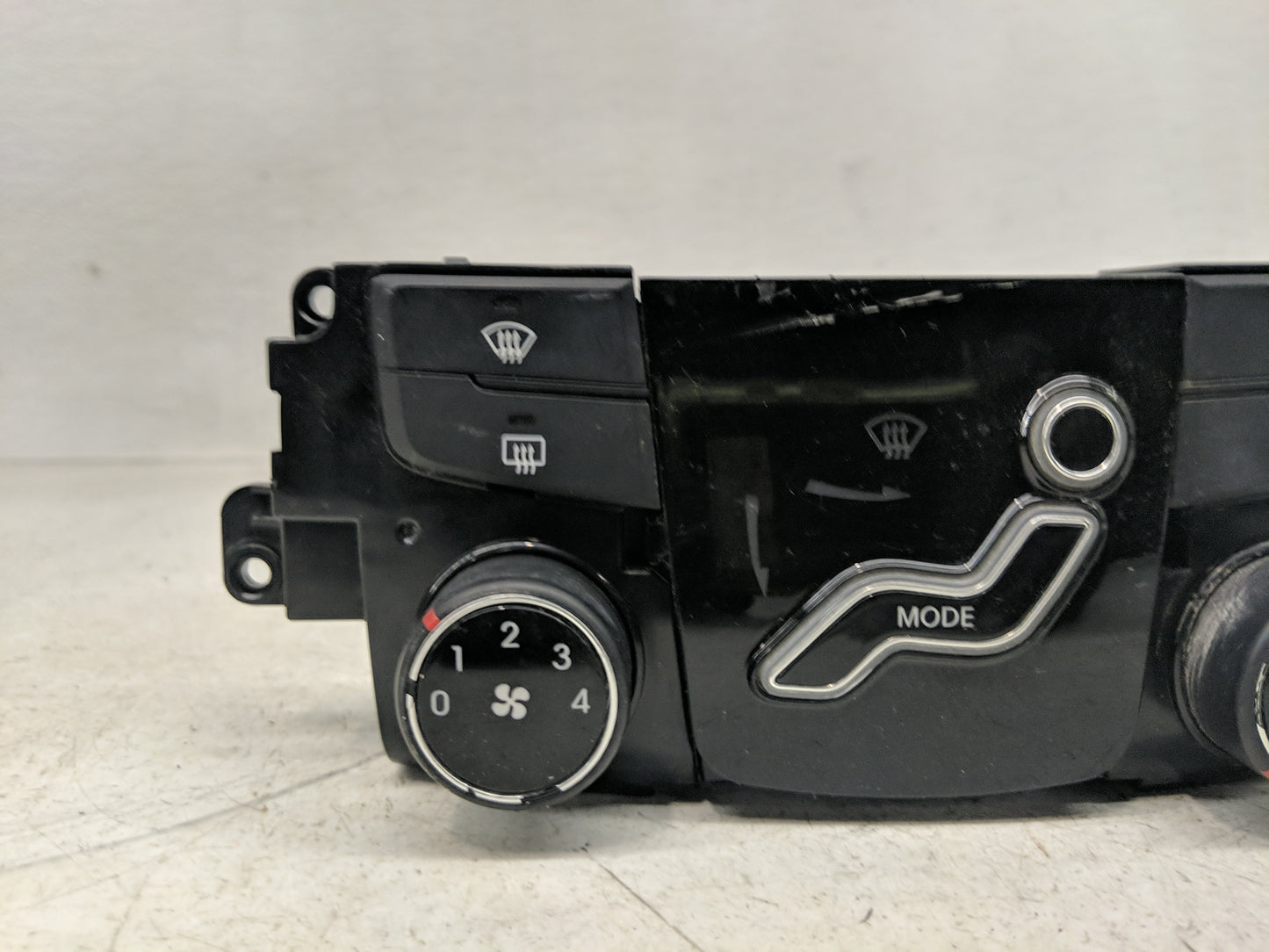2011-2013 Hyundai Sonata Climate Control Module Temperature AC/Heater Replacement P/N:97250-3QXXX 97250-3SXXX Fits OEM Used 