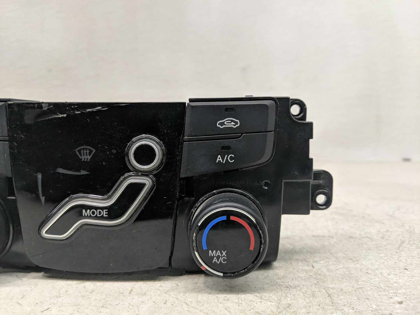 2011-2013 Hyundai Sonata Climate Control Module Temperature AC/Heater Replacement P/N:97250-3QXXX 97250-3SXXX Fits OEM Used 
