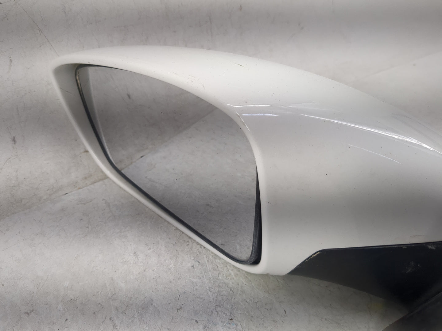 2011-2014 Hyundai Sonata Driver Side View Mirror - Left Door Mirror OEM Used - Oemusedautoparts1.com