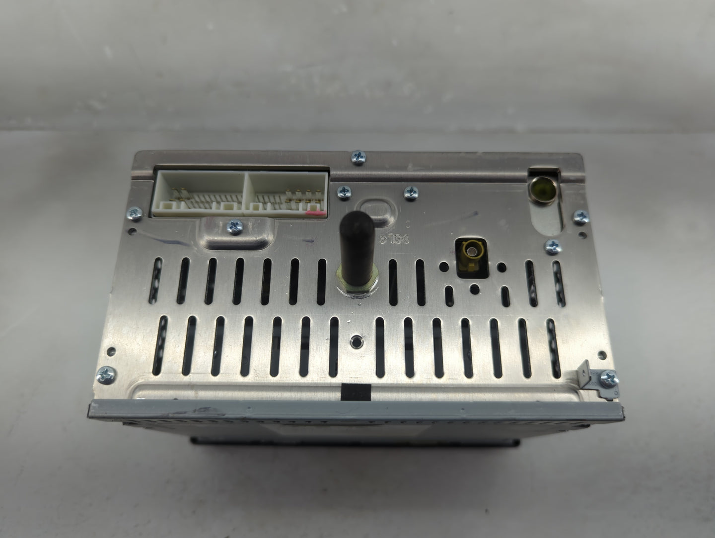 2013-2014 Hyundai Sonata Radio AM FM Cd Player Receiver Replacement P/N:96180-3Q700 Fits Fits 2013 2014 OEM Used Auto Parts 