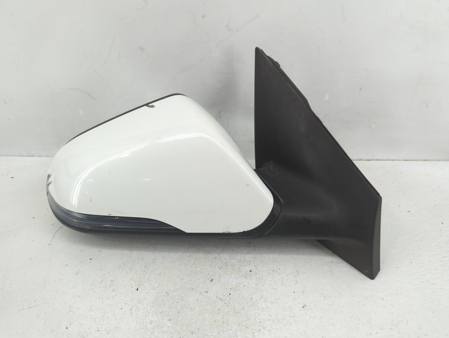 2018-2019 Hyundai Sonata Passenger Side View Mirror - Right Door Mirror OEM Used - Oemusedautoparts1.com