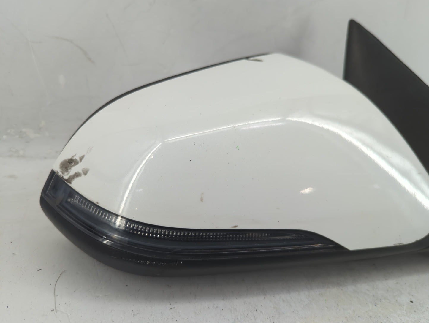 2018-2019 Hyundai Sonata Passenger Side View Mirror - Right Door Mirror OEM Used - Oemusedautoparts1.com