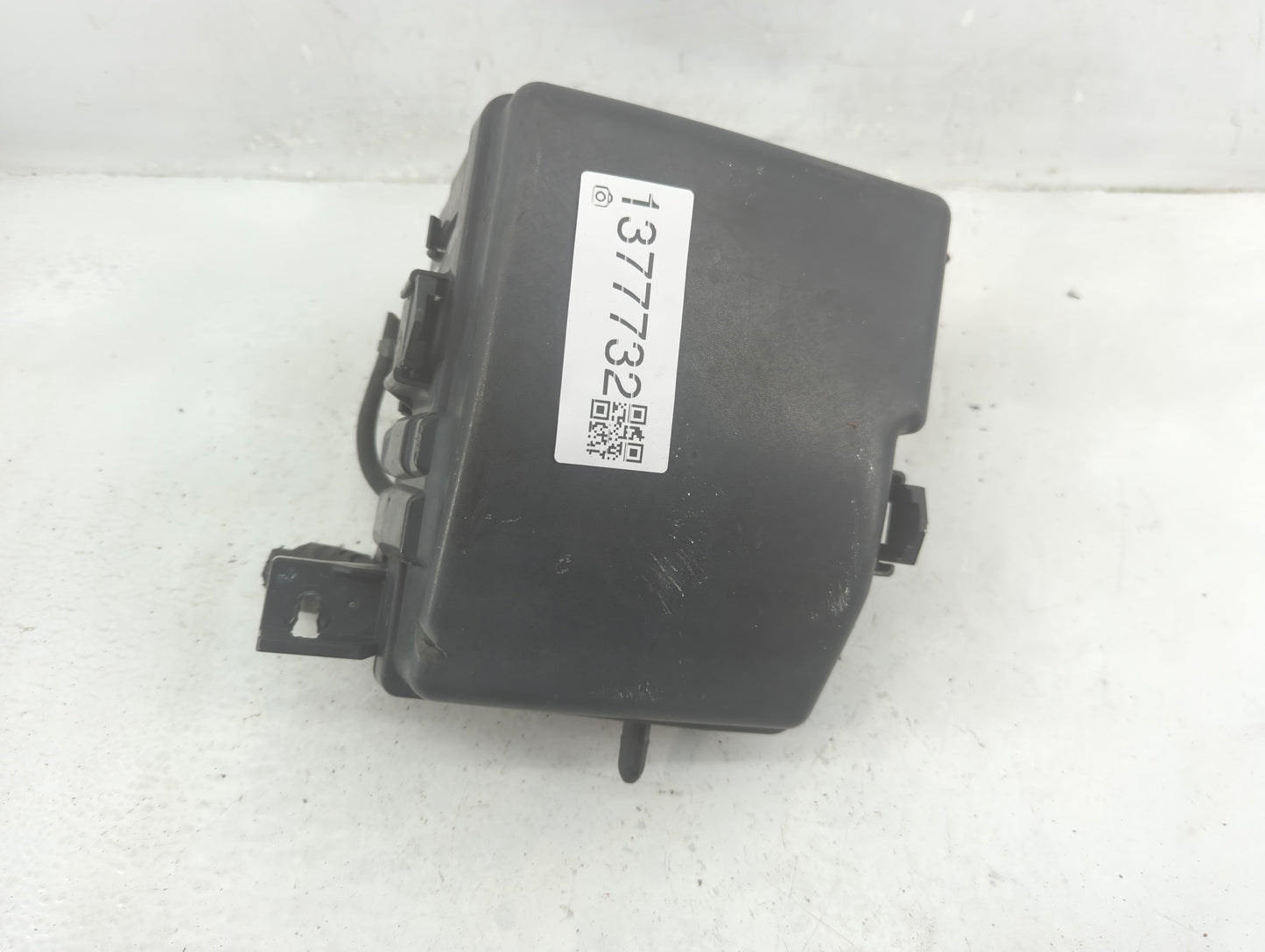 2011-2014 Hyundai Sonata Fusebox Fuse Box Panel Relay Module P/N:91950-3S711 Fits Fits 2011 2012 2013 2014 OEM Used Auto Par