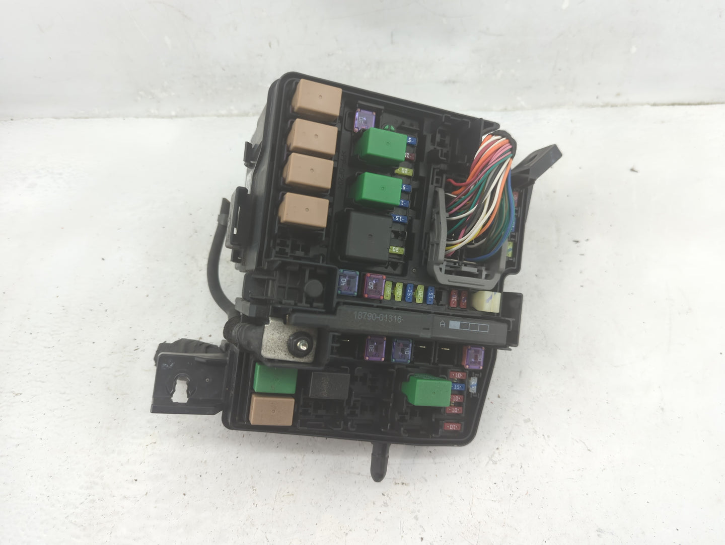 2011-2014 Hyundai Sonata Fusebox Fuse Box Panel Relay Module P/N:91950-3S711 Fits Fits 2011 2012 2013 2014 OEM Used Auto Par