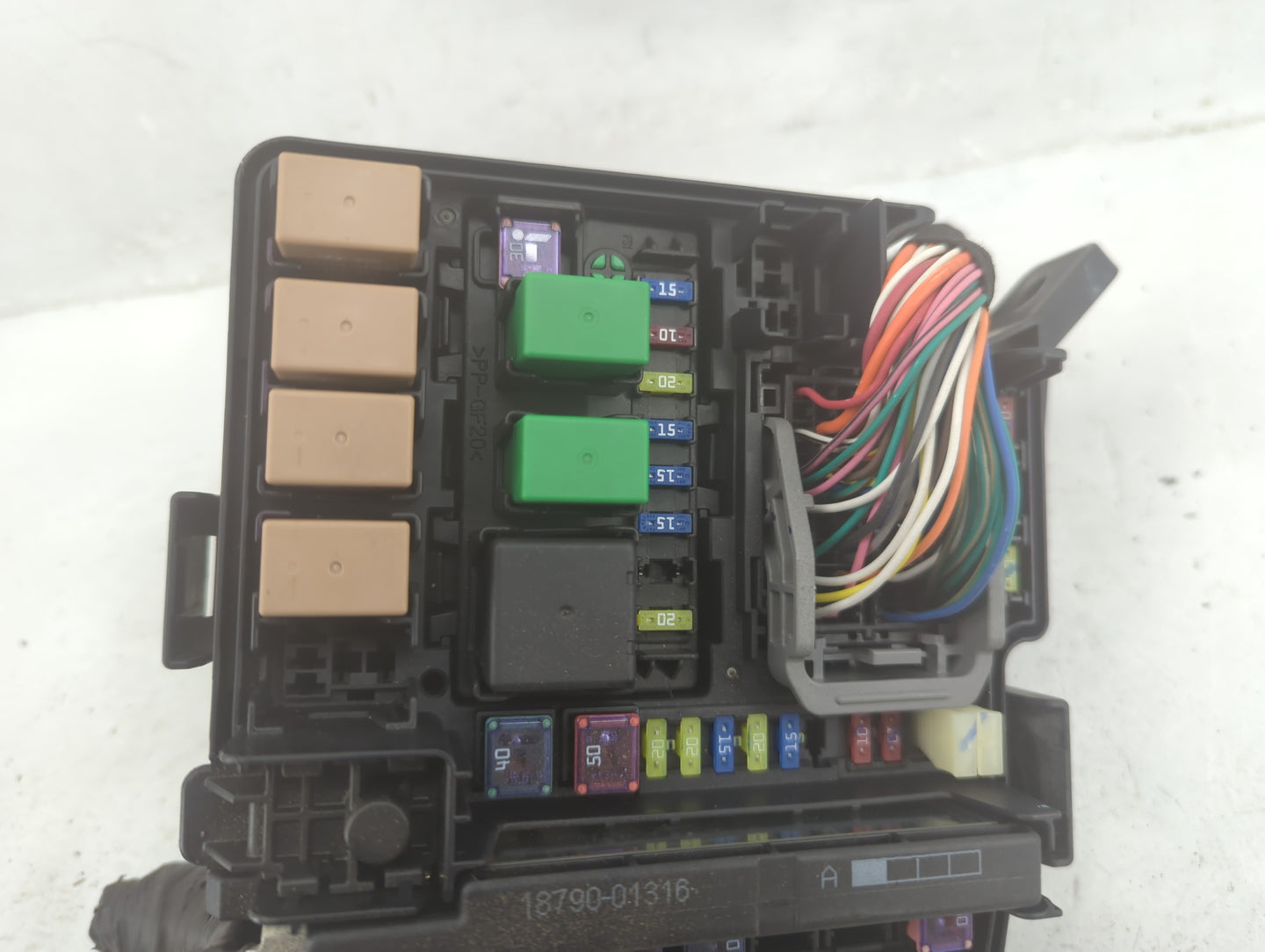 2011-2014 Hyundai Sonata Fusebox Fuse Box Panel Relay Module P/N:91950-3S711 Fits Fits 2011 2012 2013 2014 OEM Used Auto Par
