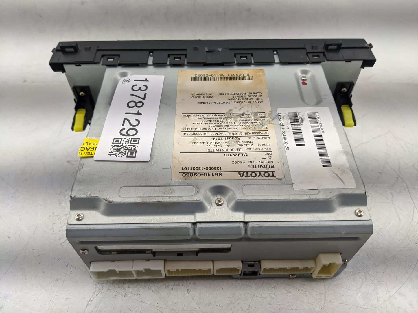 2013-2014 Hyundai Sonata Radio AM FM Cd Player Receiver Replacement P/N:86140-02050 Fits Fits 2013 2014 OEM Used Auto Parts 