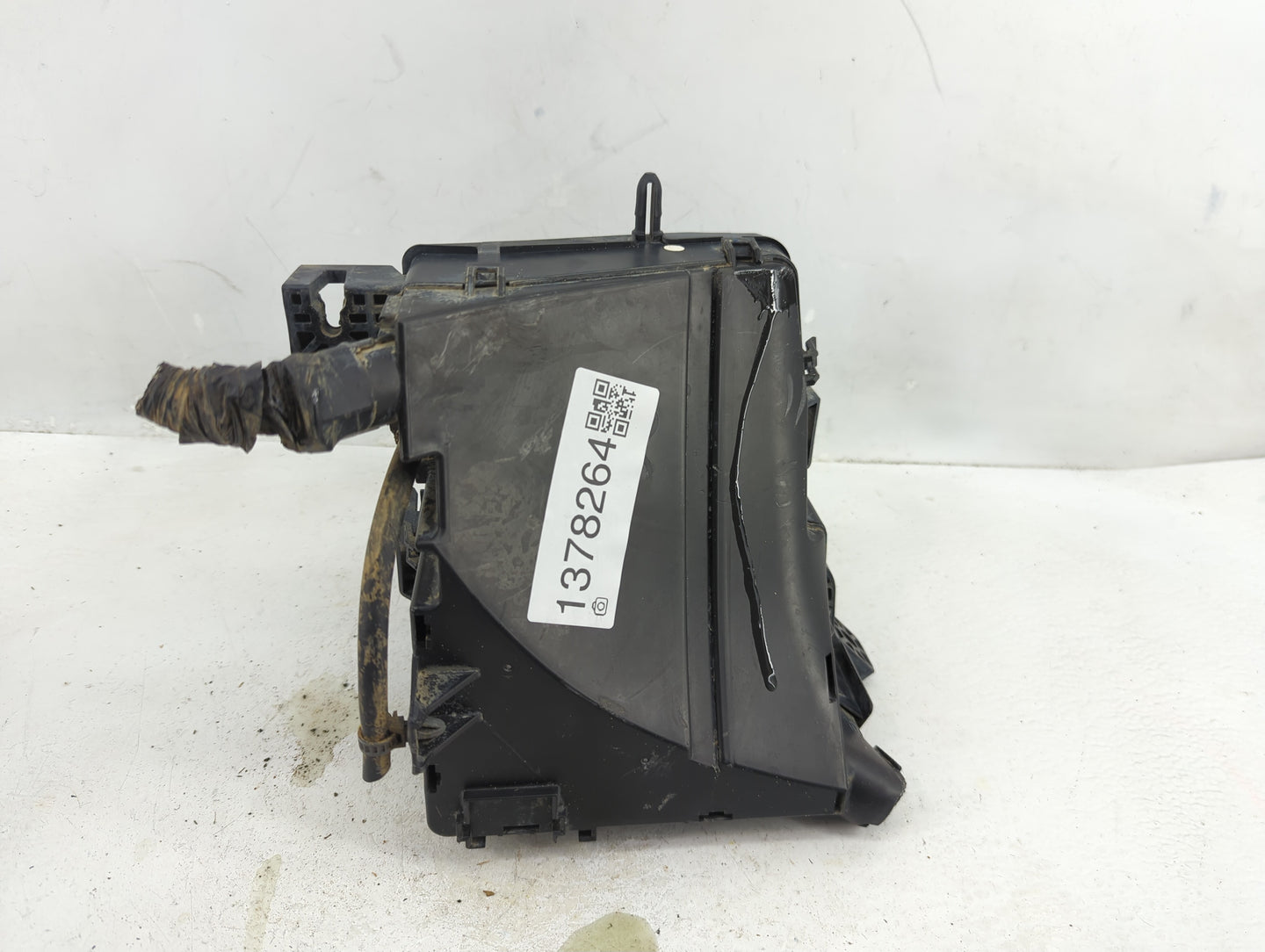 2011-2014 Hyundai Sonata Fusebox Fuse Box Panel Relay Module P/N:91950-3S711 Fits Fits 2011 2012 2013 2014 OEM Used Auto Par