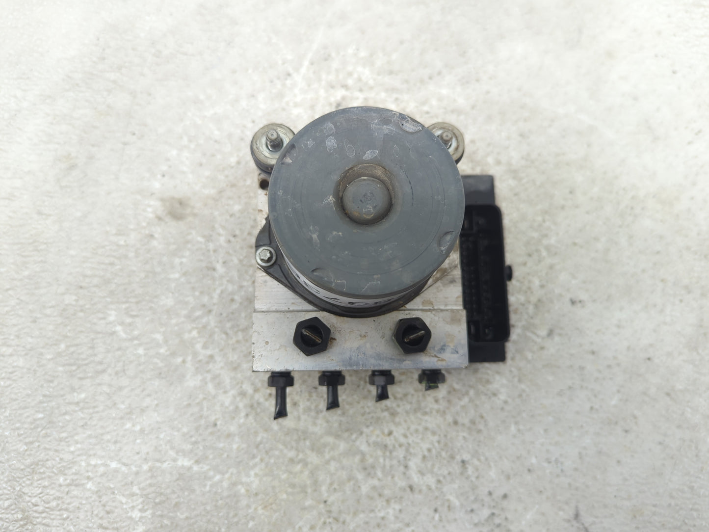 2011-2013 Hyundai Sonata ABS Pump Control Module Replacement Fits Fits 2011 2012 2013 OEM Used Auto Parts - Oemusedautoparts