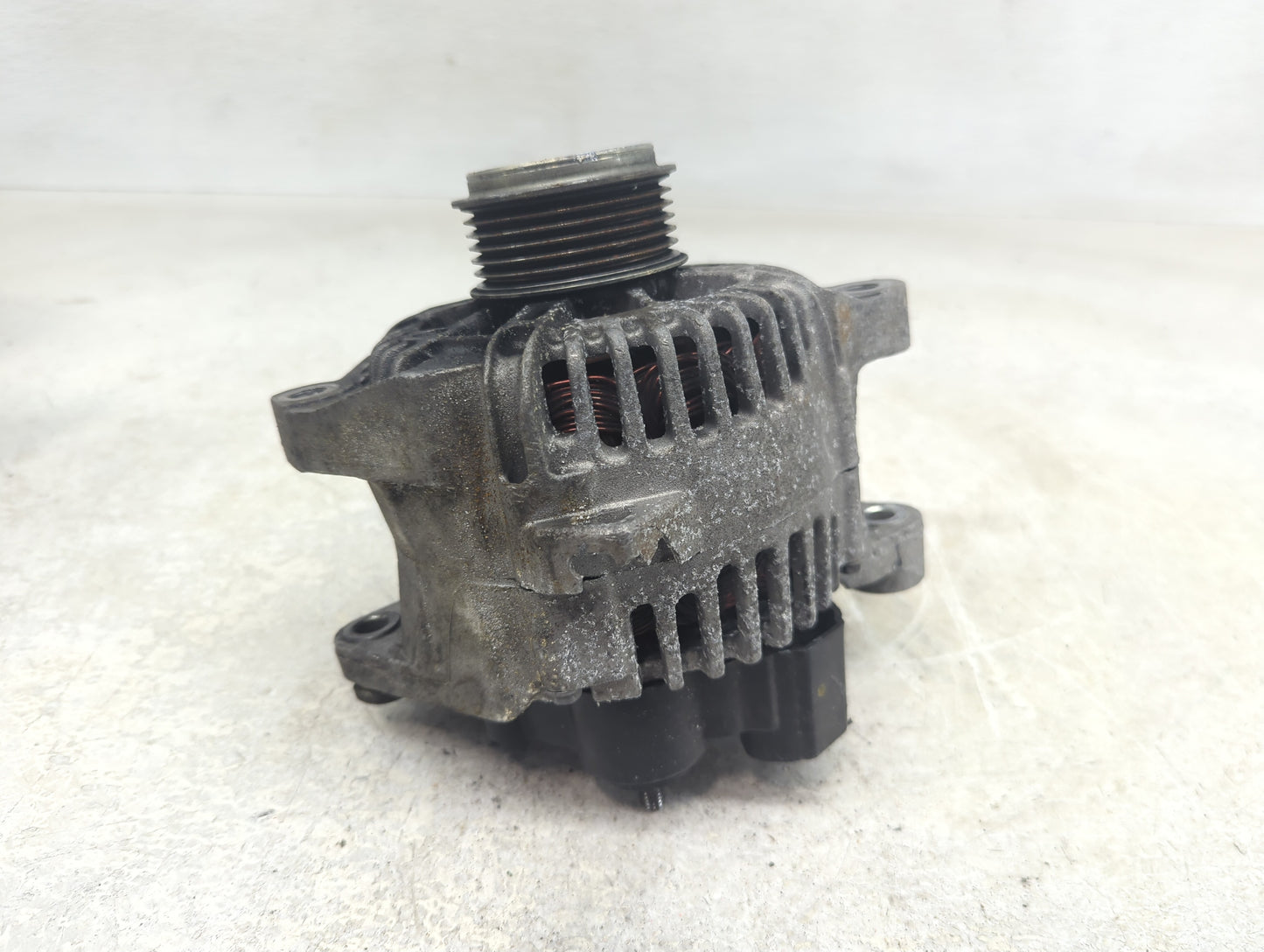 2011-2013 Hyundai Sonata Alternator Replacement Generator Charging Assembly Engine OEM P/N:2606184 B 37300-2G150 Fits OEM Us