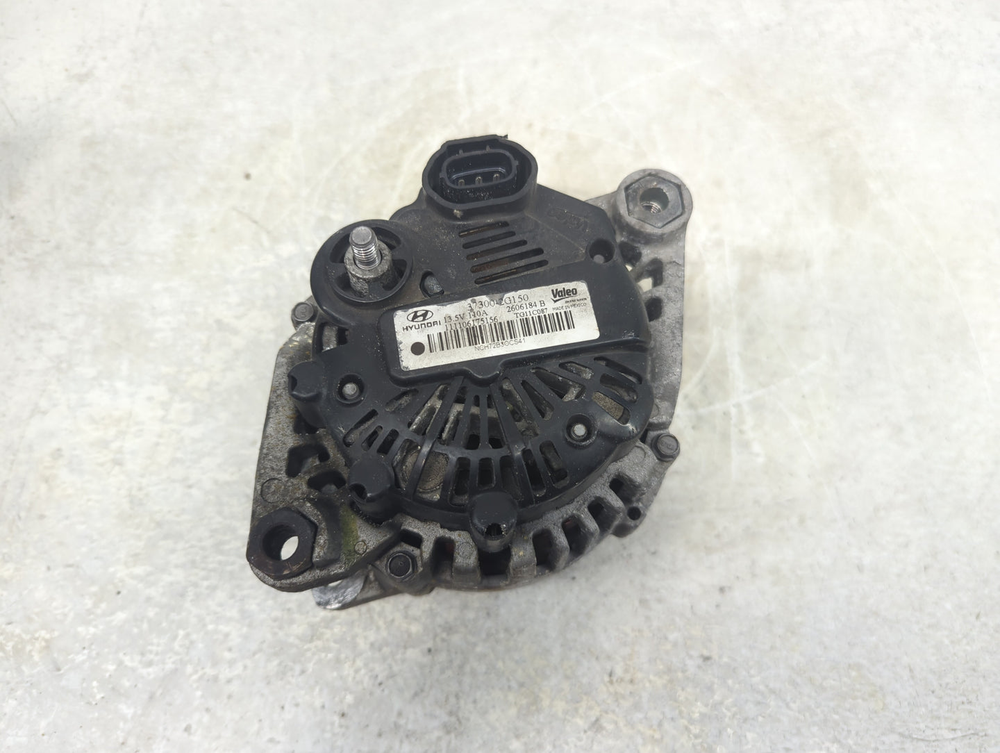 2011-2013 Hyundai Sonata Alternator Replacement Generator Charging Assembly Engine OEM P/N:2606184 B 37300-2G150 Fits OEM Us