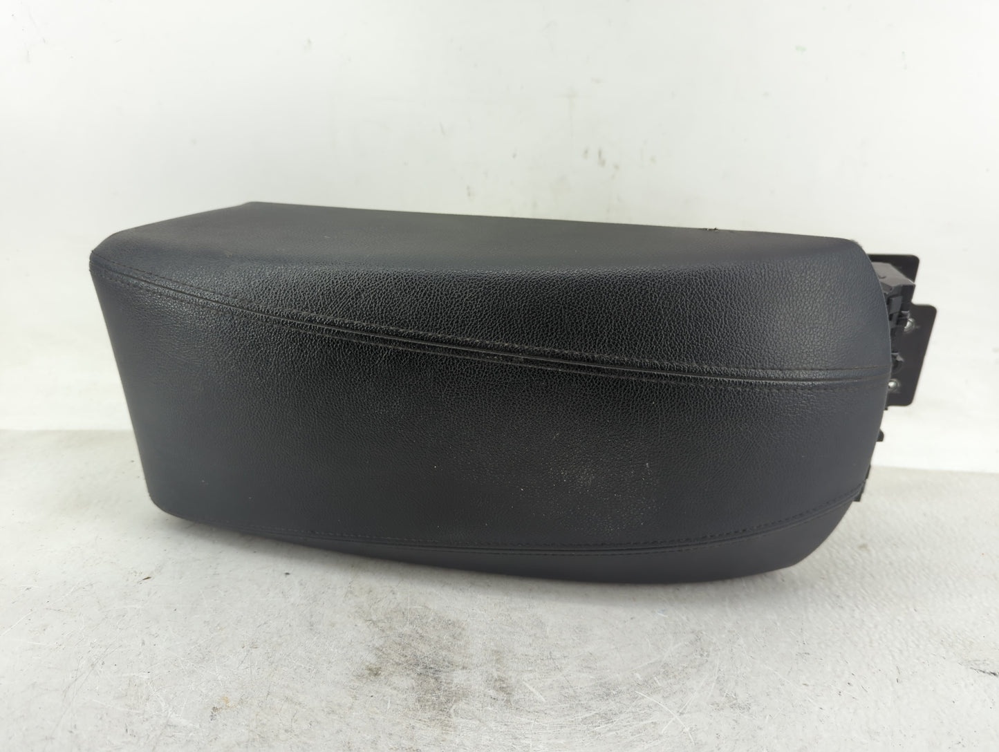 2013 Hyundai Sonata Center Console Armrest Cover Lid Fits OEM Used Auto Parts - Oemusedautoparts1.com