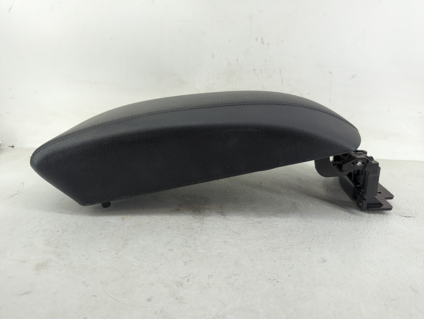 2013 Hyundai Sonata Center Console Armrest Cover Lid Fits OEM Used Auto Parts - Oemusedautoparts1.com