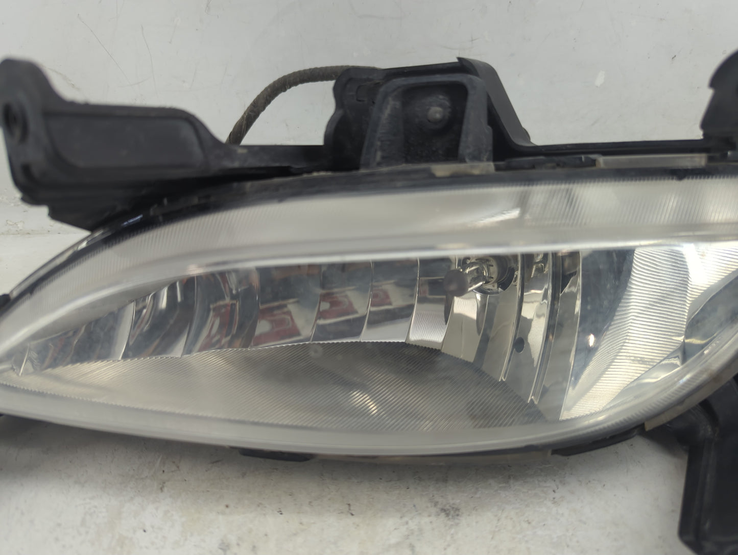 2011-2013 Hyundai Sonata Driver Left Oem Front Light Lamp - Oemusedautoparts1.com