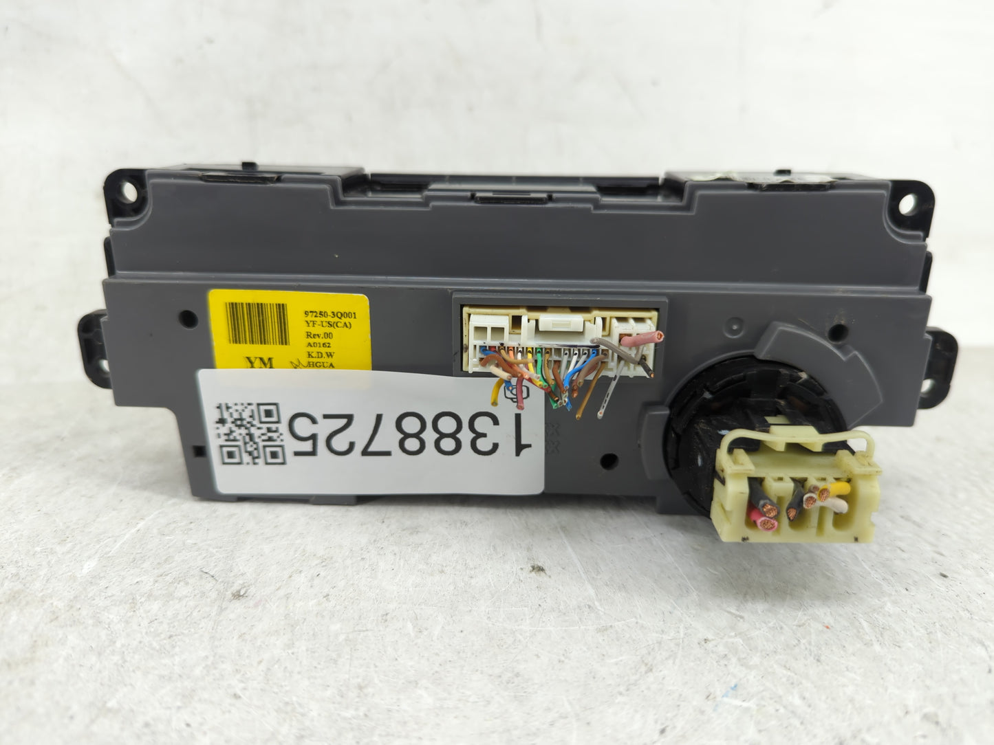 2013 Hyundai Sonata Climate Control Module Temperature AC/Heater Replacement P/N:97250-3Q001 Fits OEM Used Auto Parts - Oemu