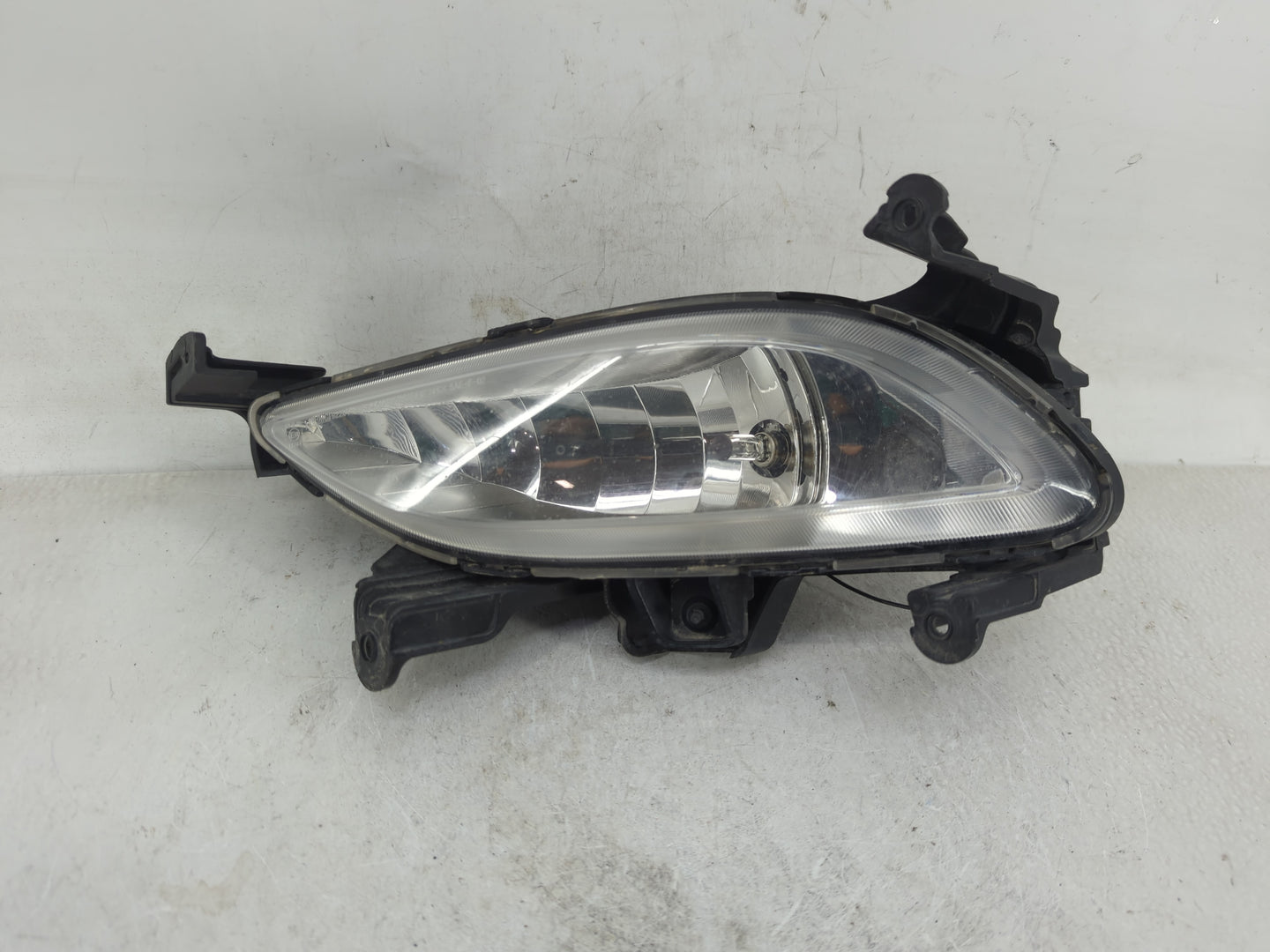 2011-2013 Hyundai Sonata Driver Left Oem Front Light Lamp - Oemusedautoparts1.com