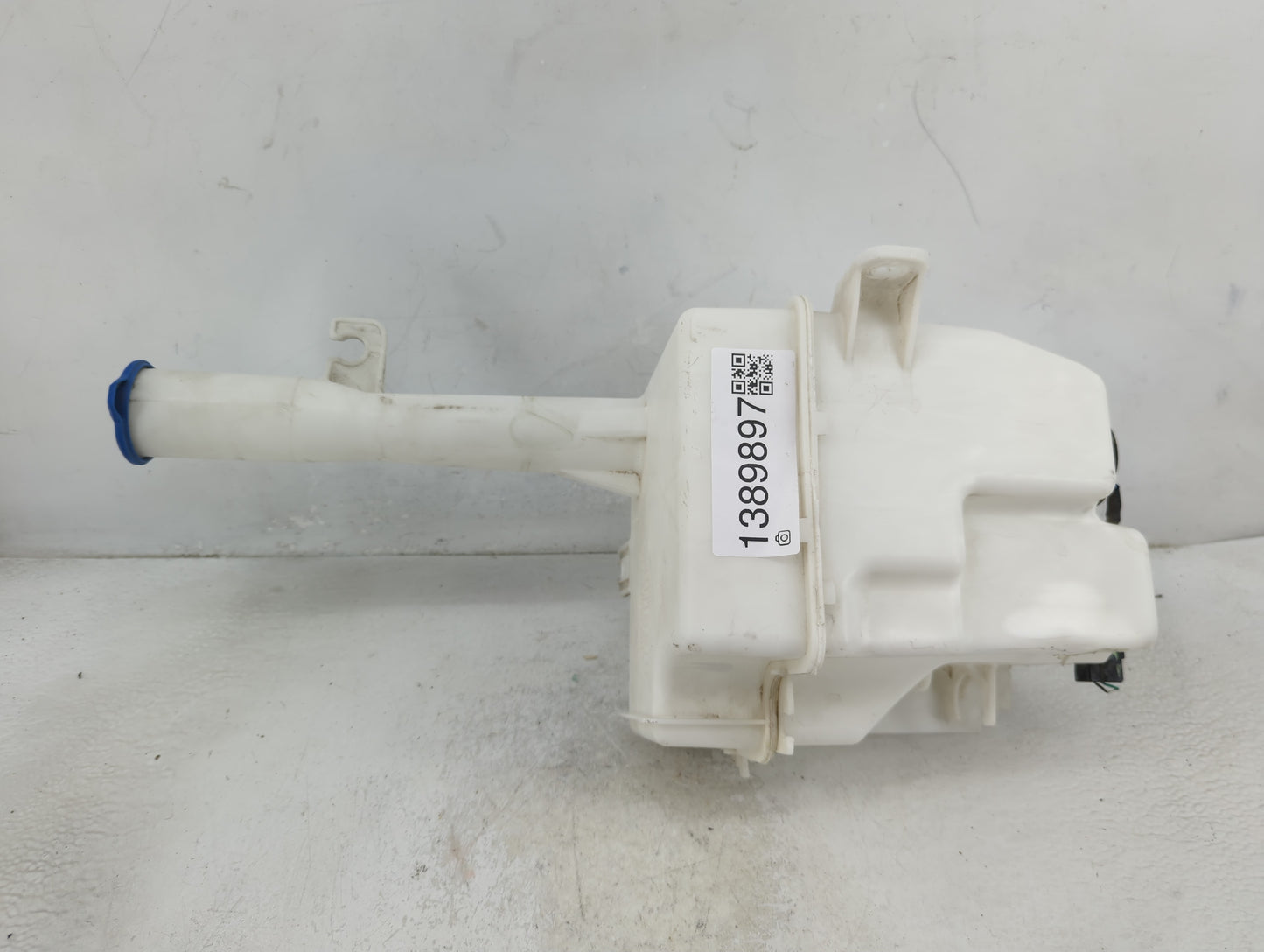 2011-2015 Hyundai Sonata Windshield Washer Fluid Reservoir Bottle Oem - Oemusedautoparts1.com