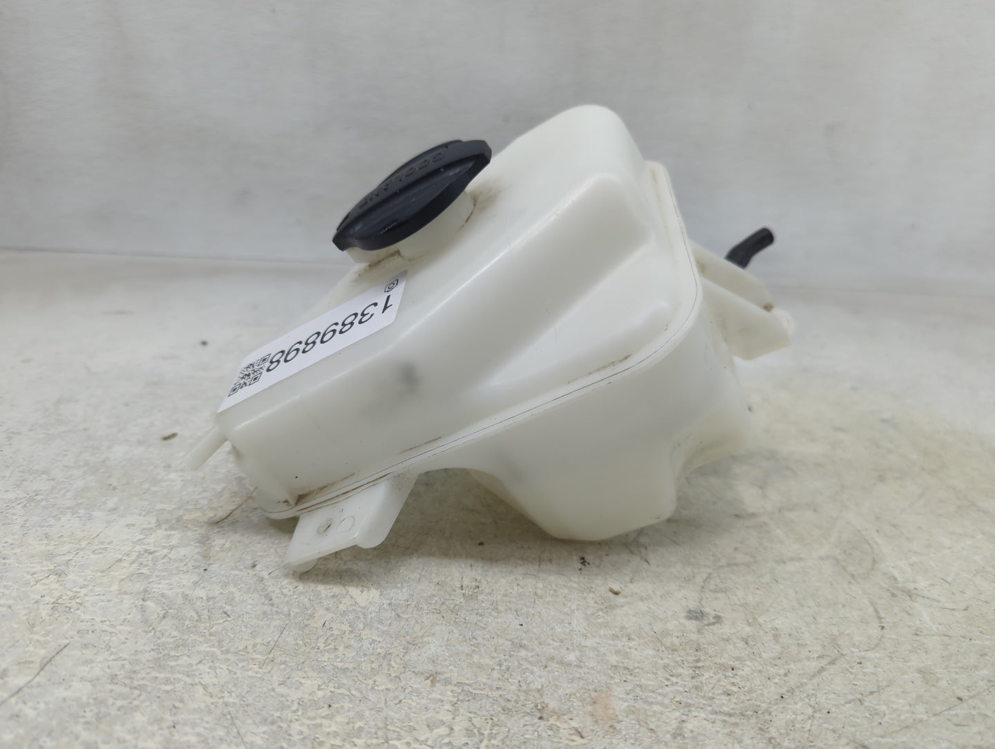 2011-2015 Hyundai Sonata Radiator Coolant Overflow Expansion Tank Bottle 1389898 - Oemusedautoparts1.com