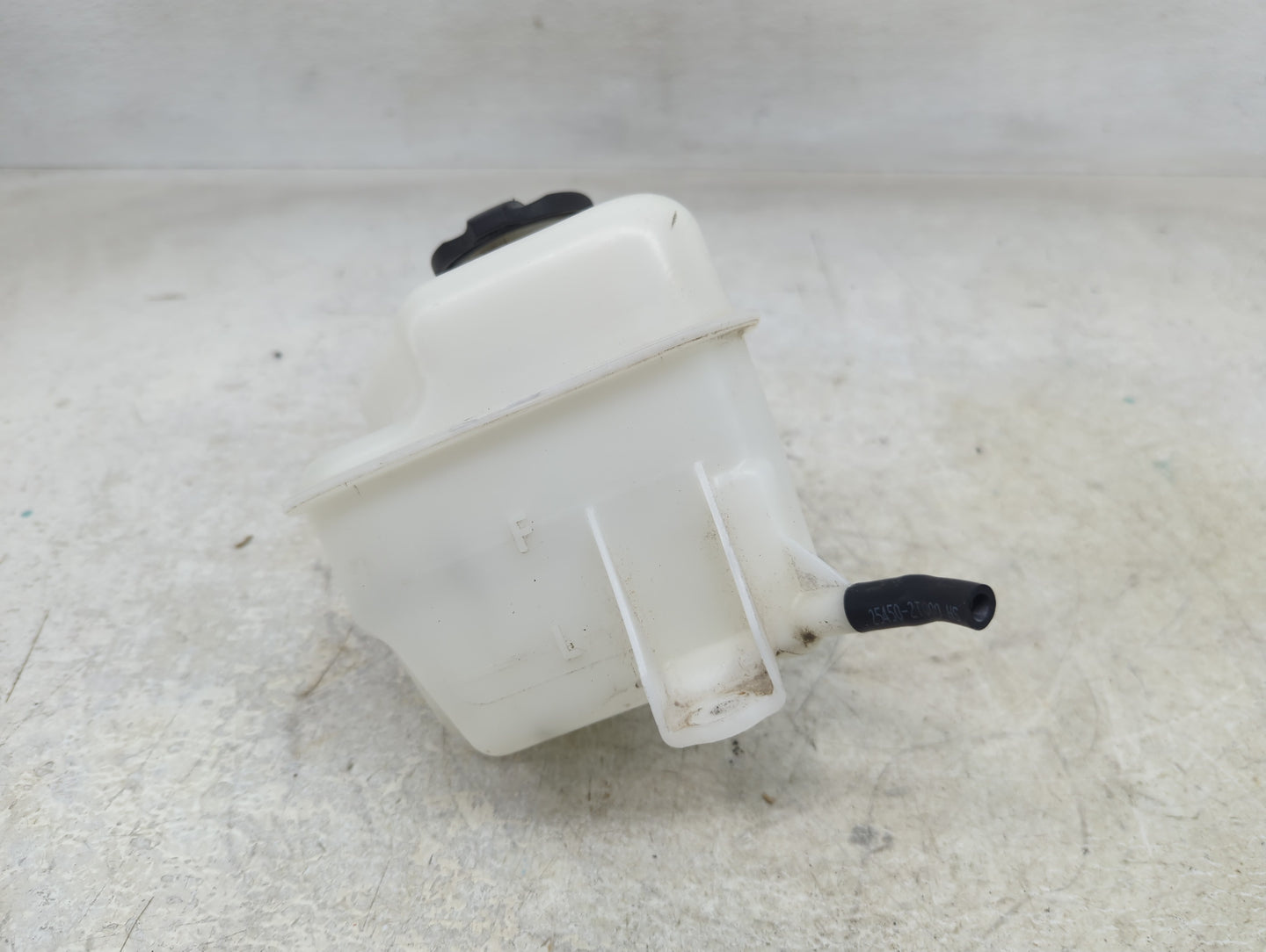 2011-2015 Hyundai Sonata Radiator Coolant Overflow Expansion Tank Bottle - Oemusedautoparts1.com