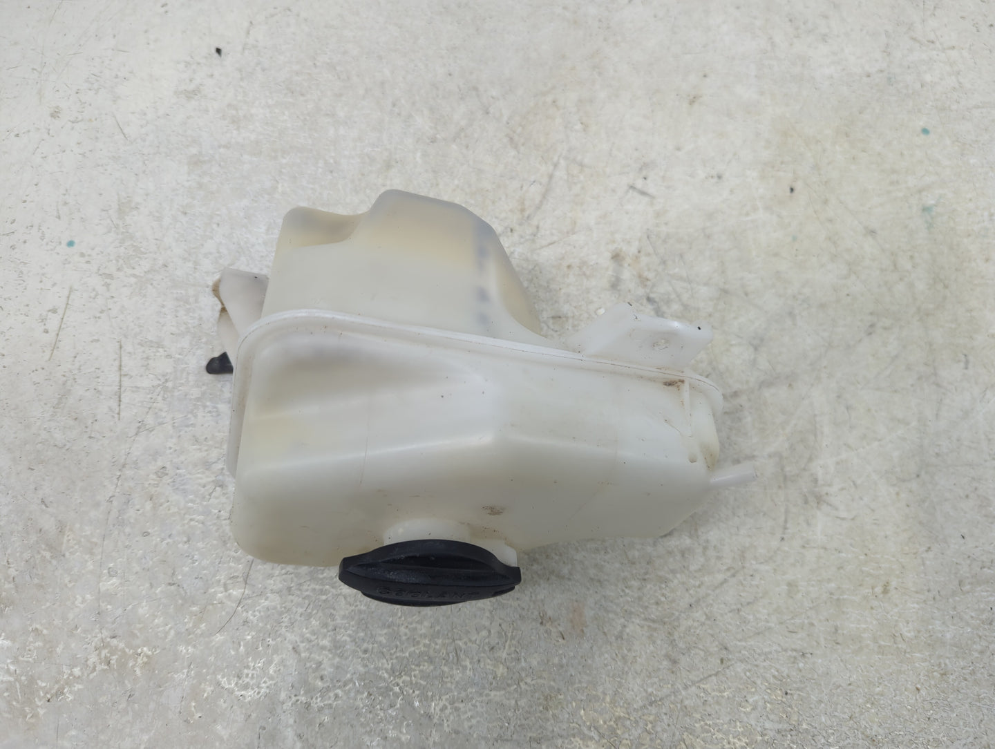 2011-2015 Hyundai Sonata Radiator Coolant Overflow Expansion Tank Bottle 1389965 - Oemusedautoparts1.com