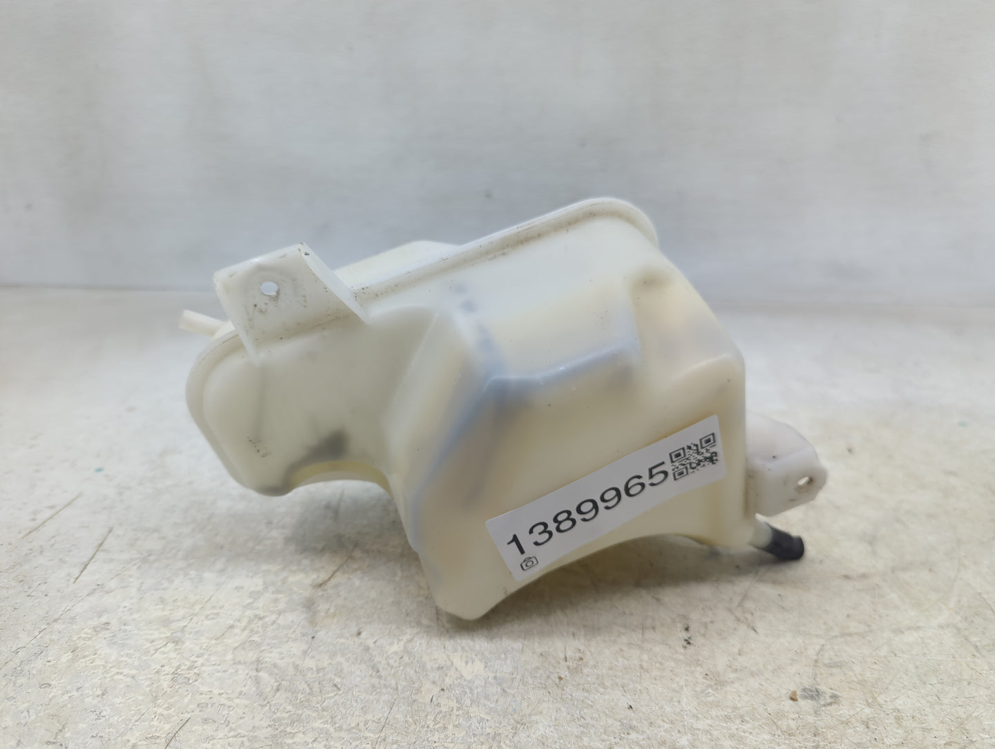 2011-2015 Hyundai Sonata Radiator Coolant Overflow Expansion Tank Bottle 1389965 - Oemusedautoparts1.com