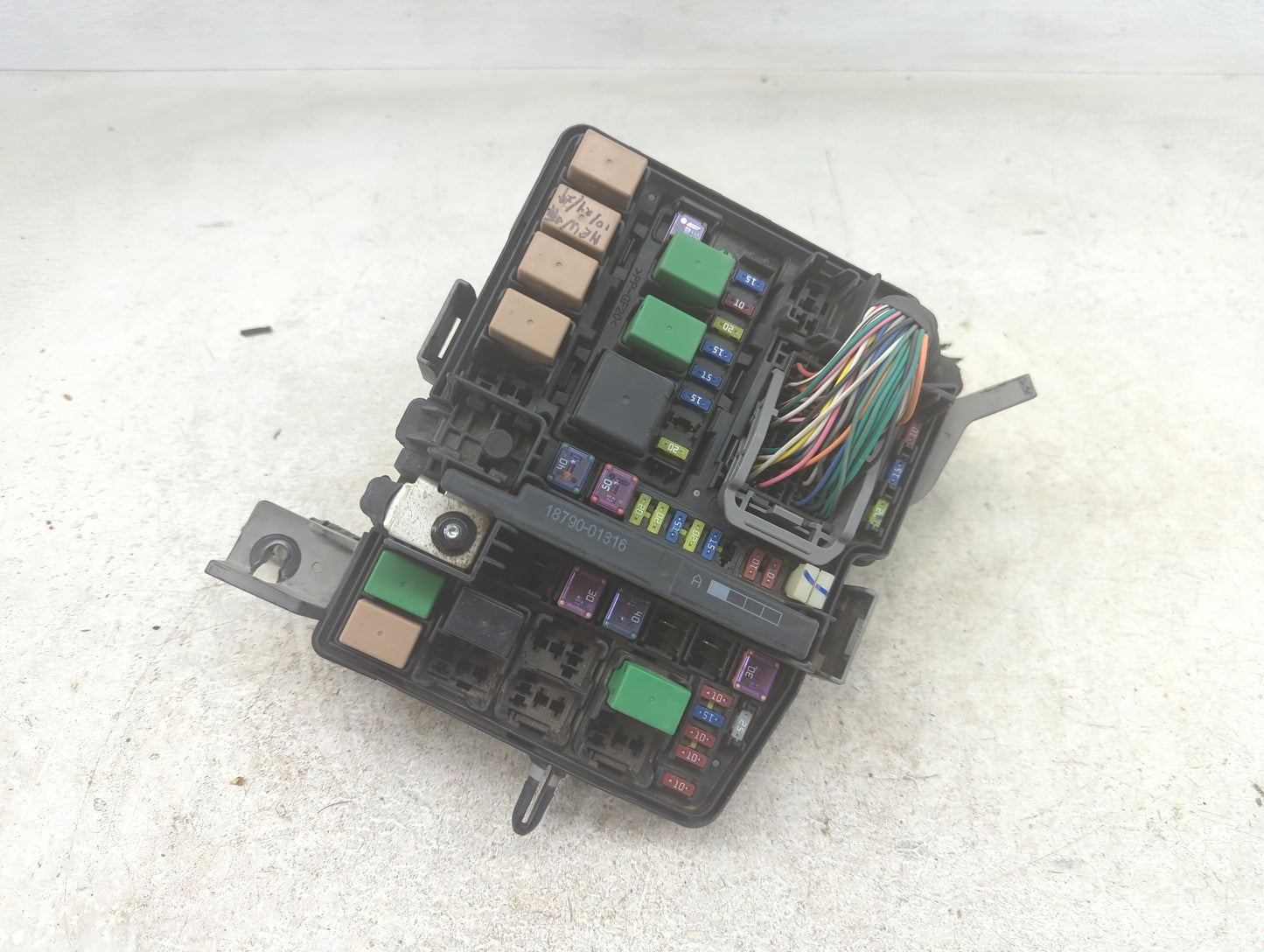 2011-2014 Hyundai Sonata Fusebox Fuse Box Panel Relay Module P/N:91950-3S711 Fits Fits 2011 2012 2013 2014 OEM Used Auto Par
